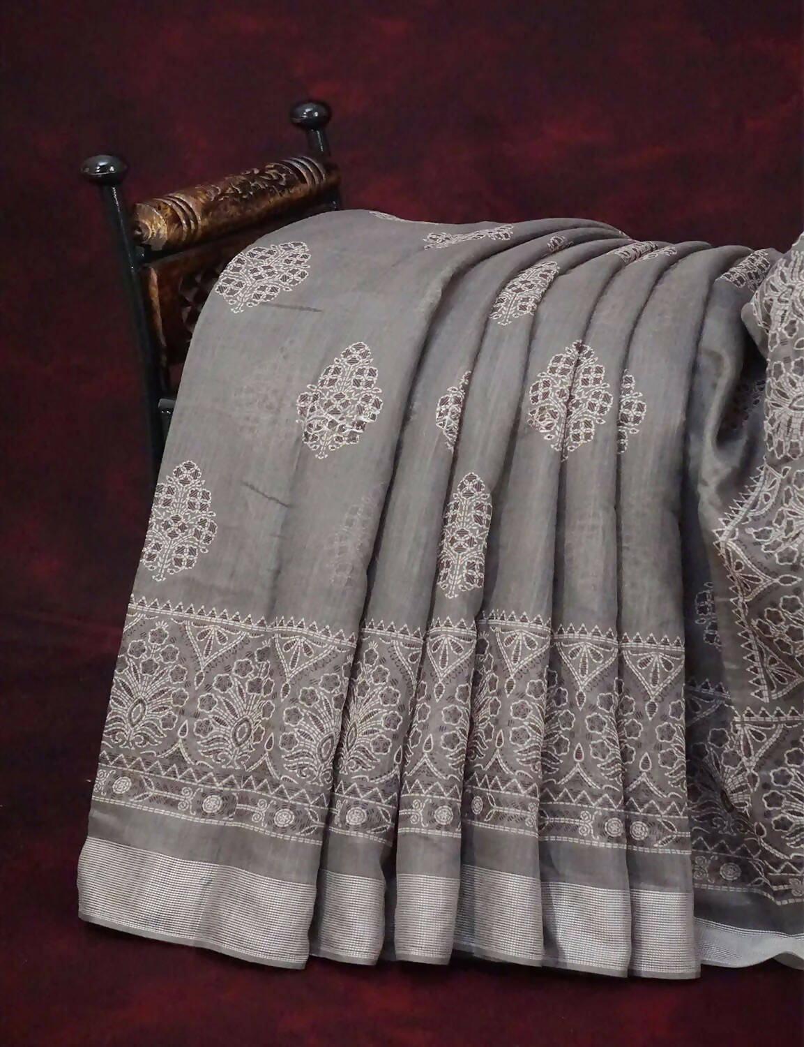 Grey Colored Block Printed Semi Chanderi Saree By Gayathri Reddy Designer Studio | Swadesiicart