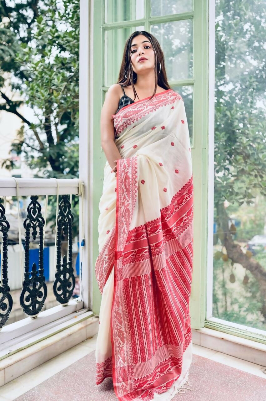 Exclusive Collection White Red Most Trending Beautiful Pure Cotton Handloom Saree - Swadesiicart