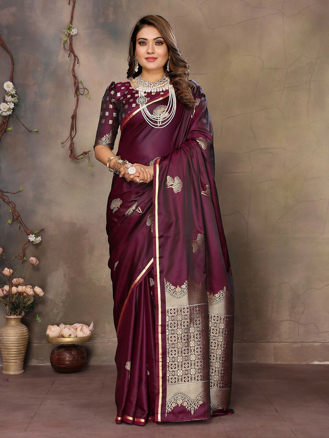 Joban Fashion Maroon Floral Motifs Banarasi Silk Sarees | Swadesiicart