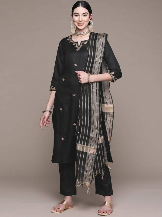 Anubhutee Black Floral Embroidered Thread Work Kurta with Trousers & With Dupatta | Swadesiicart