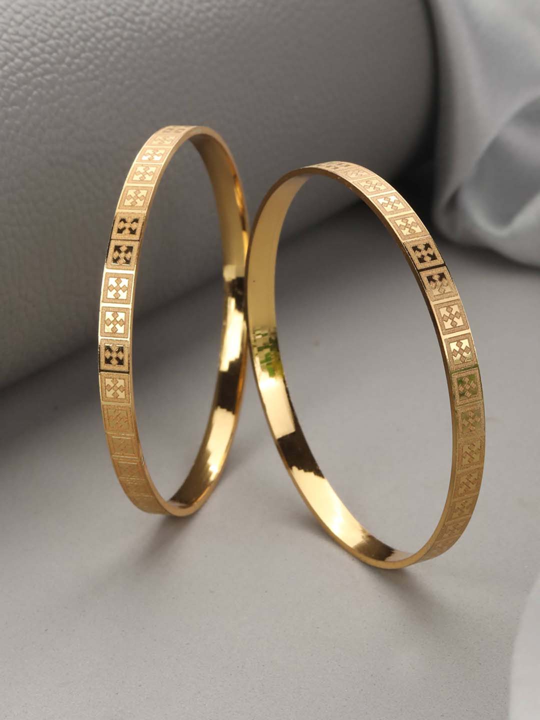 Priyaasi Women Set of 2 Gold-Polished Bangles Set - Noz2Toz