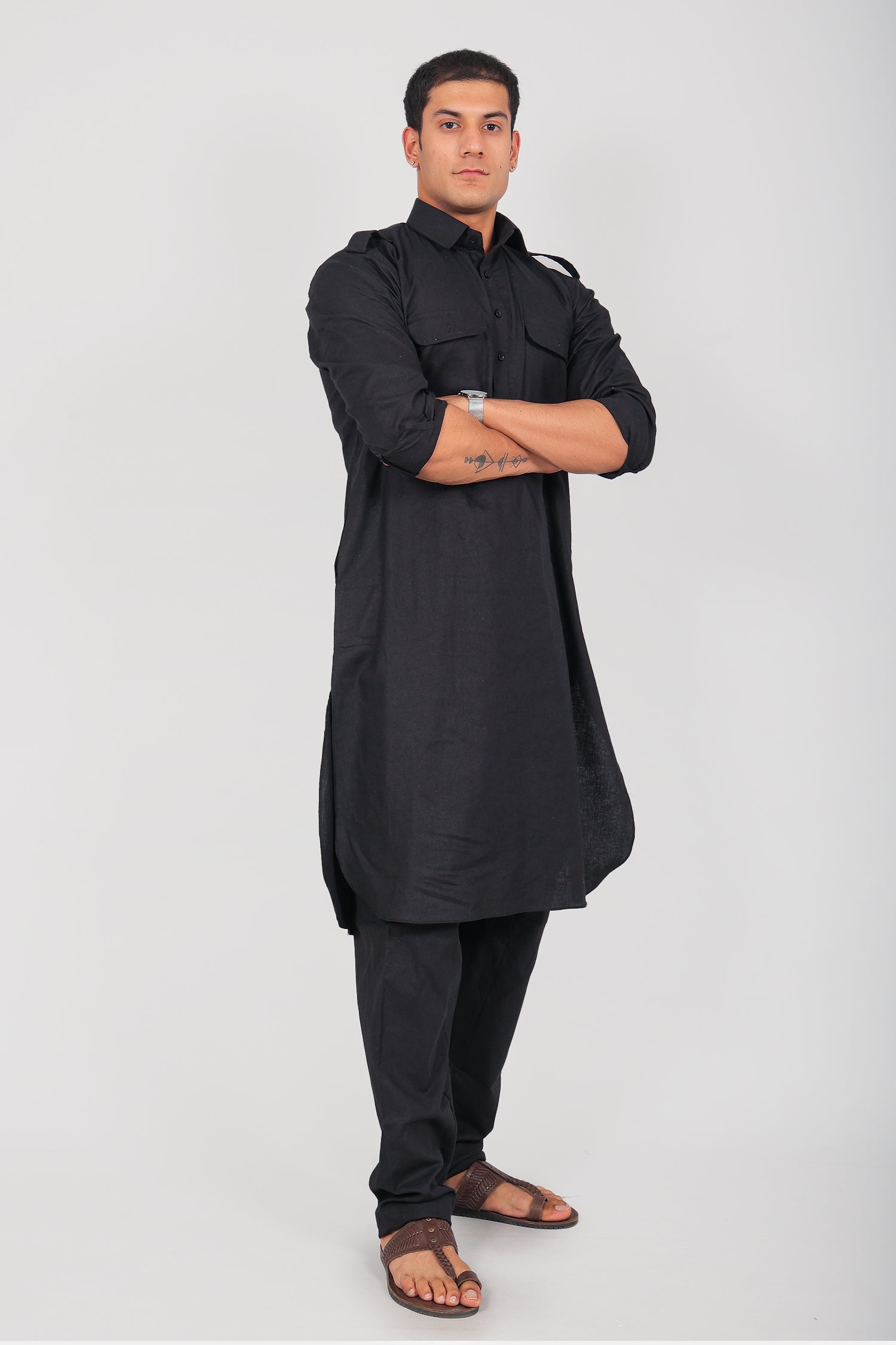 Bluesaanchi Men's Pathani Black Color Kurta With Trouser Pant | Swadesiicart