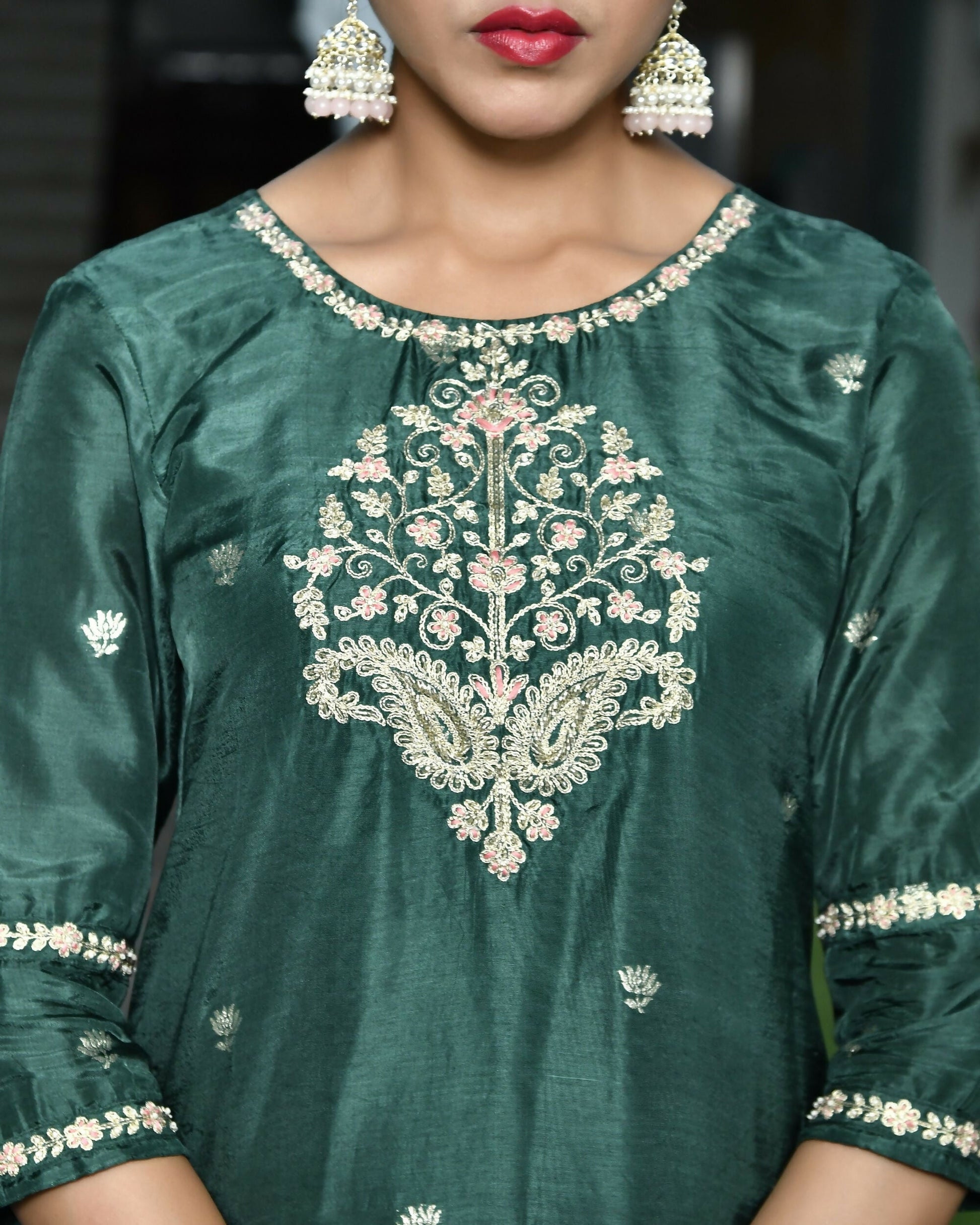 Vaasva Women's Silk Emboidered Solid Pant Set & Digital Printed Dupatta | Swadesiicart