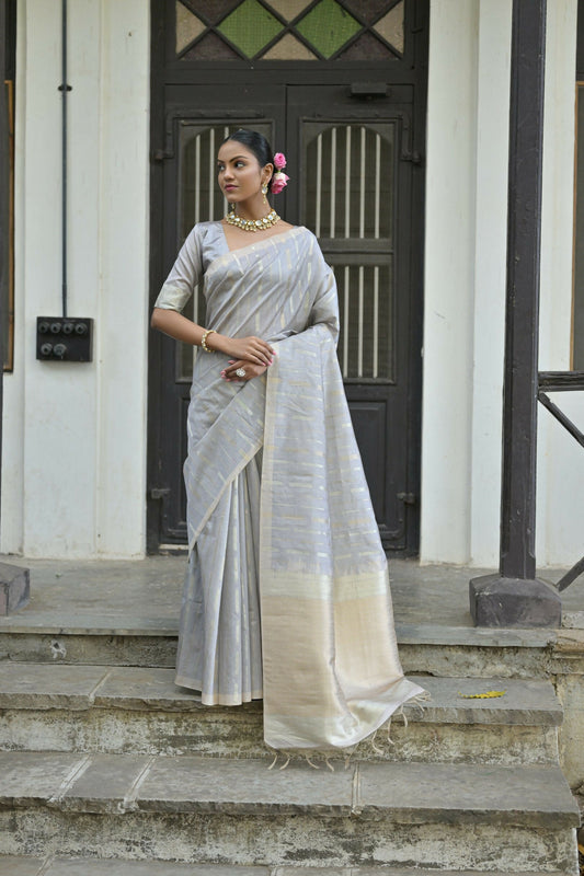 Vishnu Weaves Women's Grey Premium Tussar Silk Saree with Blouse - Swadesiicart