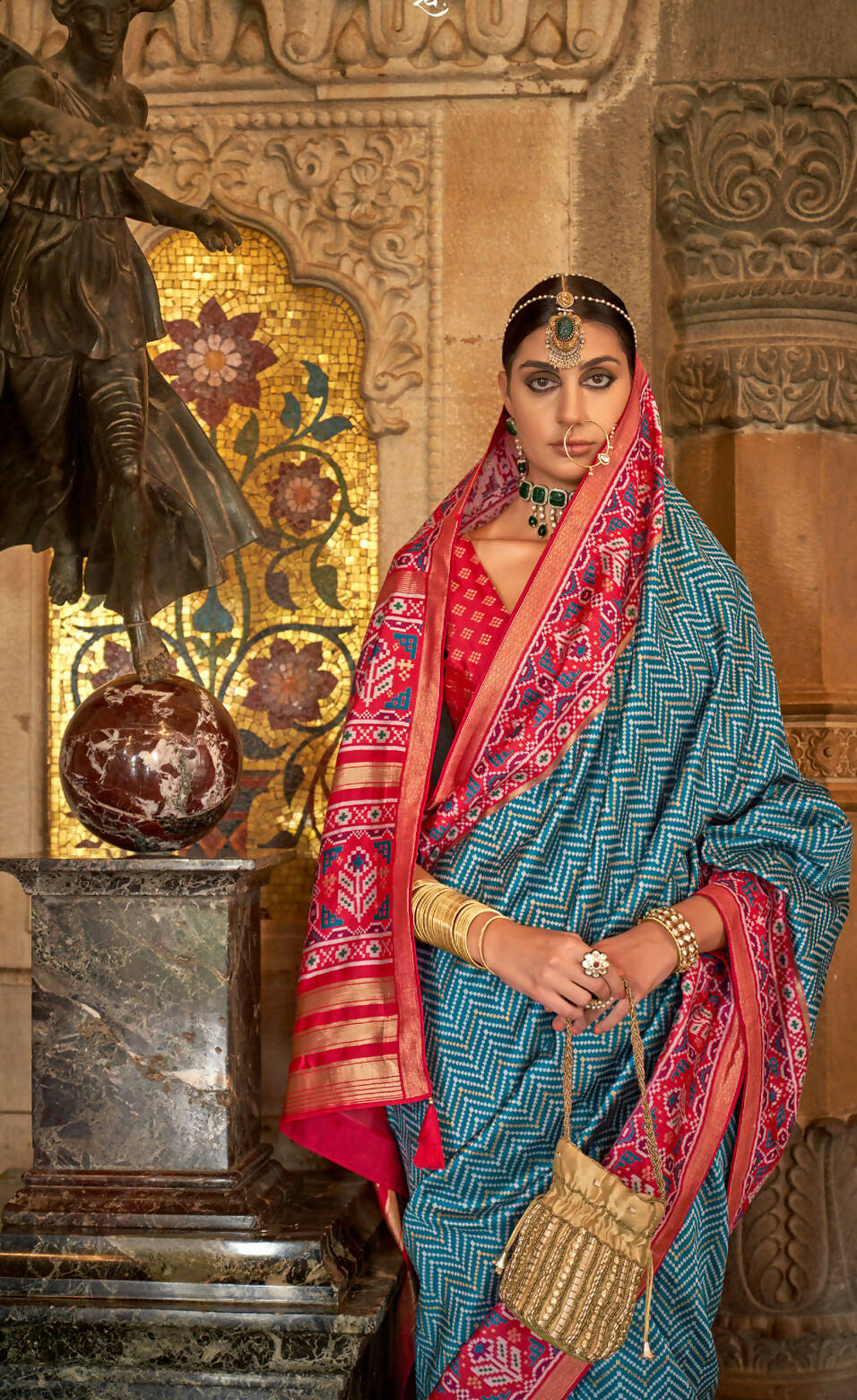 Midnight Blue Banarasi Weaving, Ultra Aqua Finish, Zari Work Banarasi Silk Saree - Rath Kunti - Swadesiicart