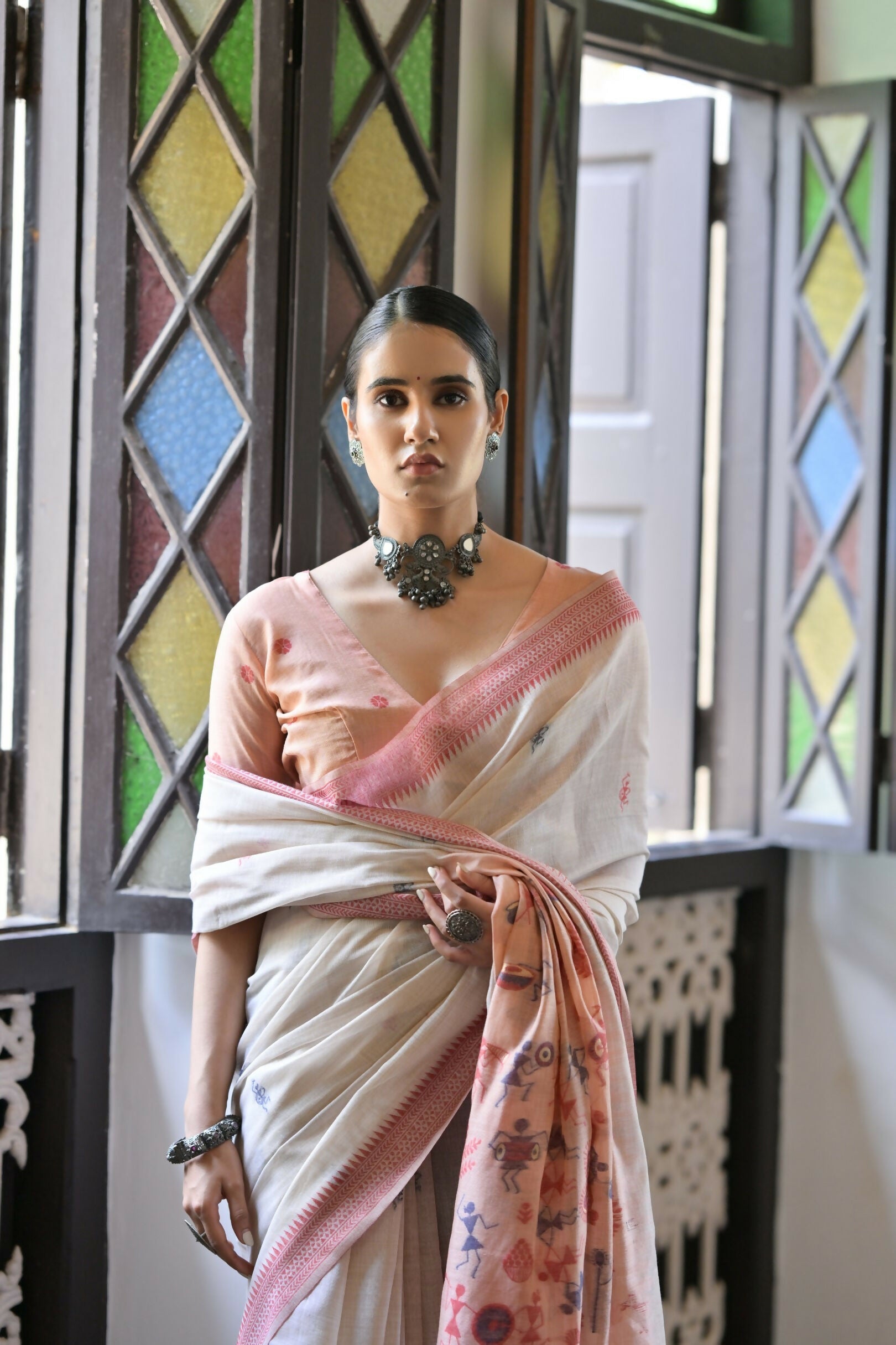 Vishnu Weaves Women's Maroon Muga Cotton Saree with Blouse - Swadesiicart