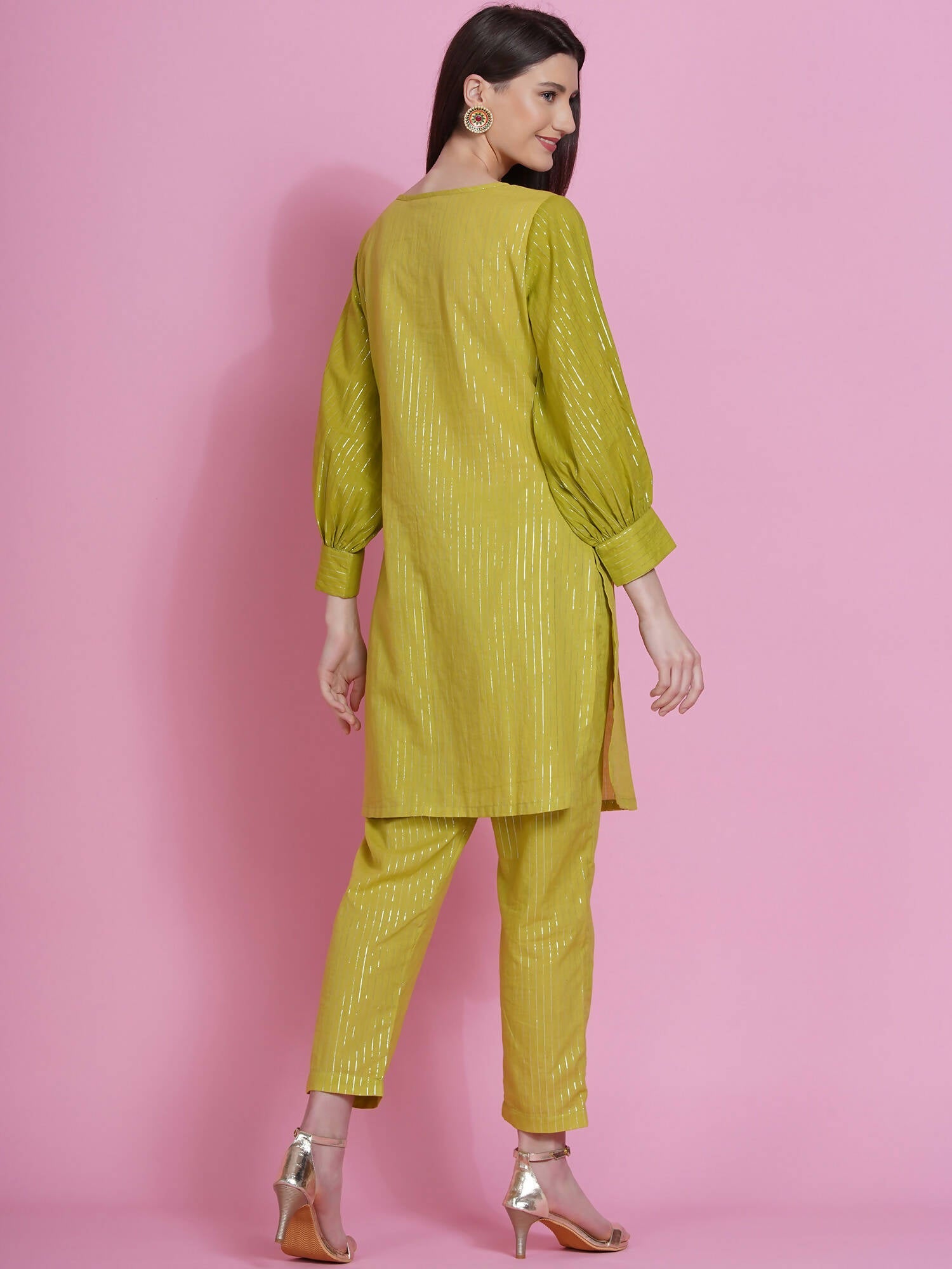 Women Republic Green Lurex Cotton Hand Embroidered Kurta With Pants | Swadesiicart