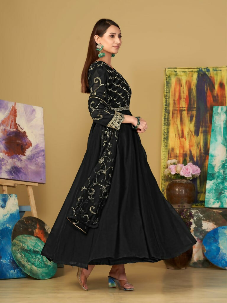 Jyoti Fashion Women's Black Georgette Embroidered Anarkali Kurta Pant Set With Dupatta | Swadesiicart