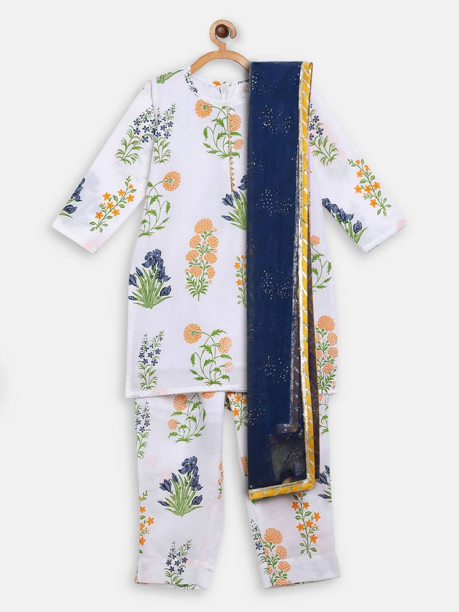 Ahalyaa White Cotton Straight Floral Printed Kids Kurta Pant Sets With Dupatta For Girls | Swadesiicart