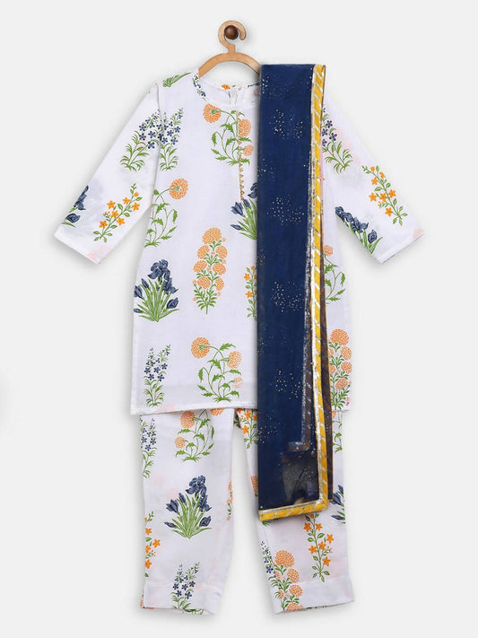 Ahalyaa White Cotton Straight Floral Printed Kids Kurta Pant Sets With Dupatta For Girls | Swadesiicart