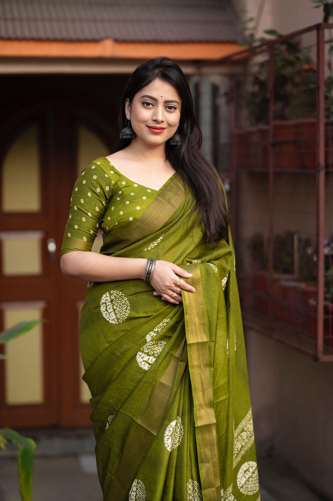 Mehndi Cotton Crepe Batik Print Saree with Unstitched Blouse - Hiral Fashion | Swadesiicart