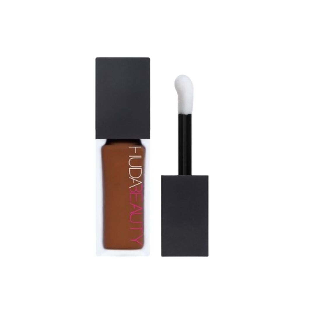 Huda Beauty Faux Filter Concealer - Hazelnut | Swadesiicart