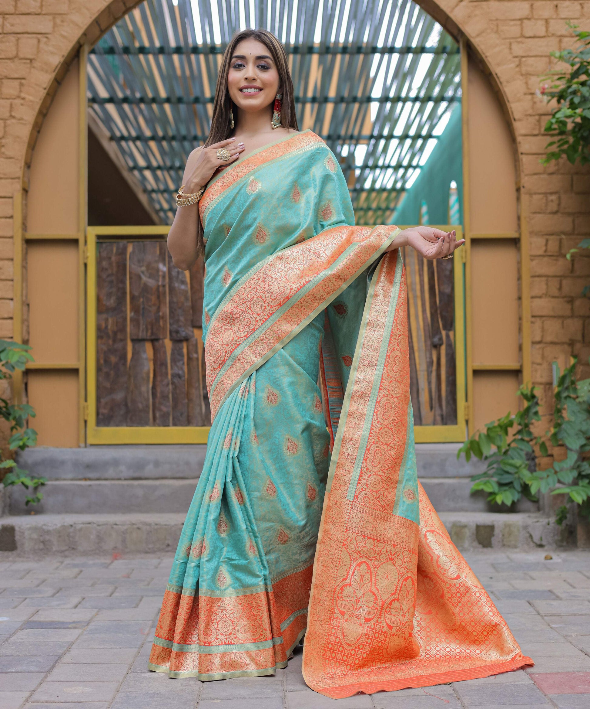 Vamsee Madhavi Sea Green Soft Silk Saree - Swadesiicart