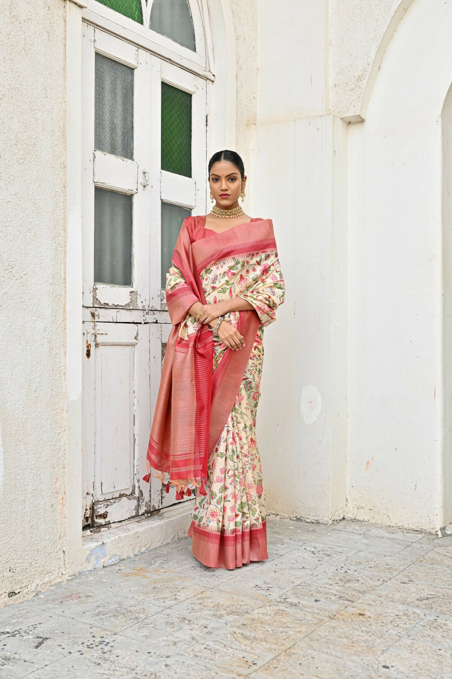 Vishnu Weaves Women's Yellow Banarasi Silk Saree with Blouse - Swadesiicart