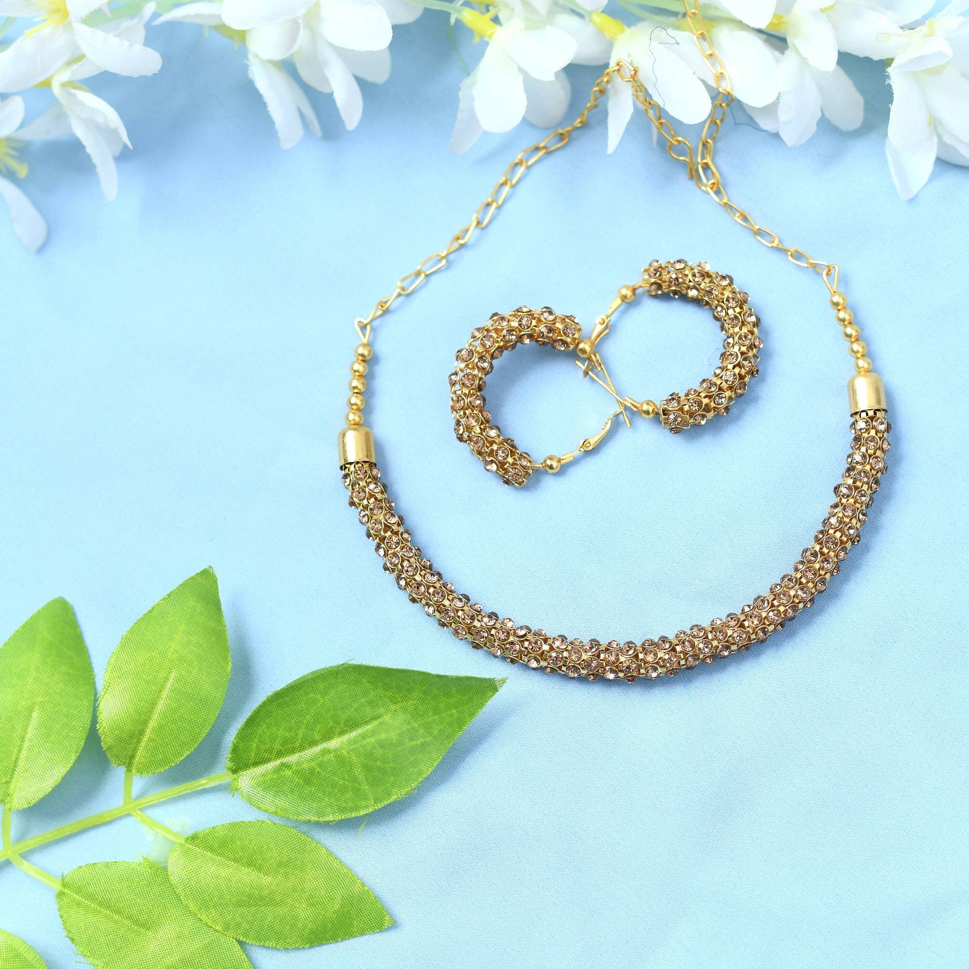 Mominos Fashion Johar Kamal Gold-Polished Brass Finish Hasli Design Choker For Women (Golden) | Swadesiicart