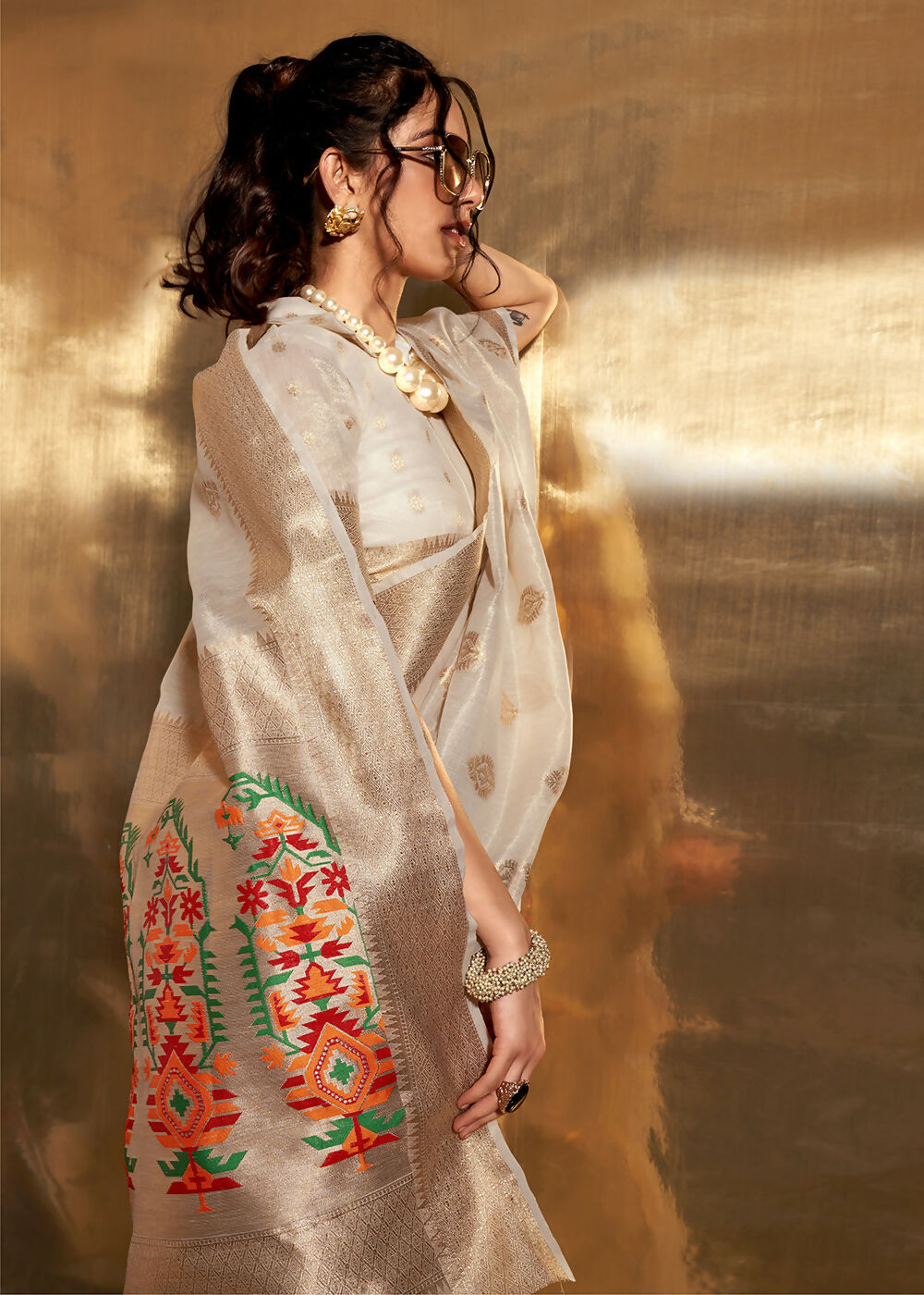 Off White Handwoven Tissue Fabric Festive & Party Style Saree - Emponline | Swadesiicart
