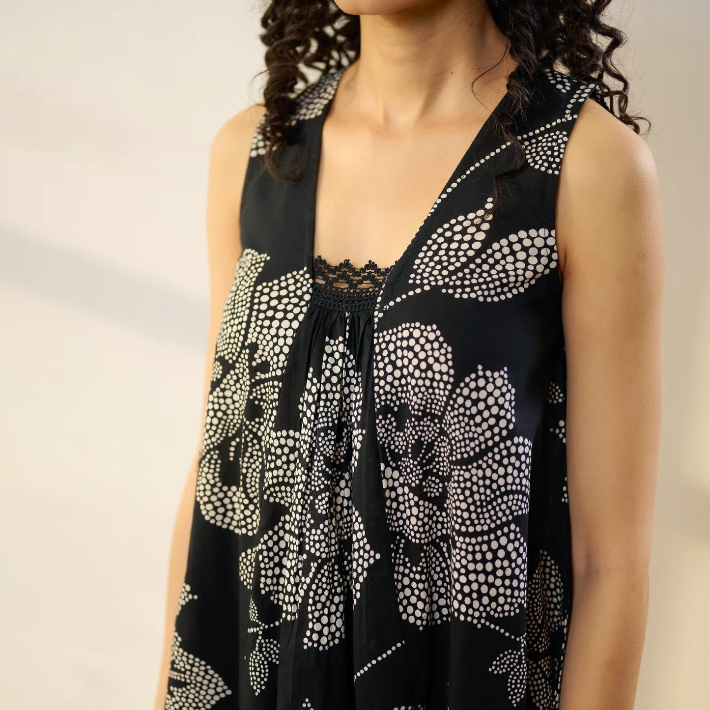 Pimu Women Floral Printed Pleated Pure Cotton Kurta with Palazzos-Black - Swadesiicart