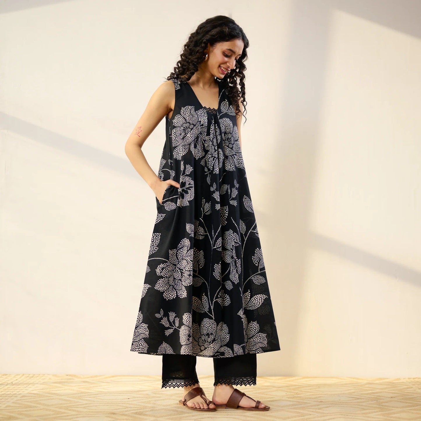 Pimu Women Floral Printed Pleated Pure Cotton Kurta with Palazzos-Black - Swadesiicart