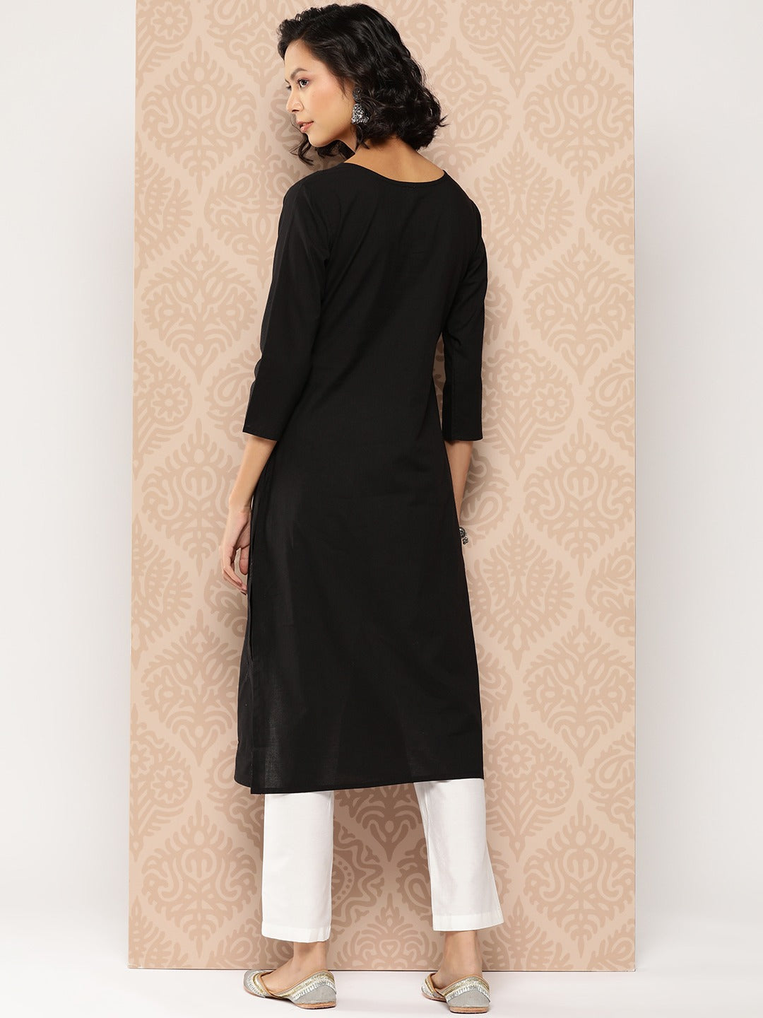 Yufta Black Embroidered Chikankari Cotton Kurta - Swadesiicart