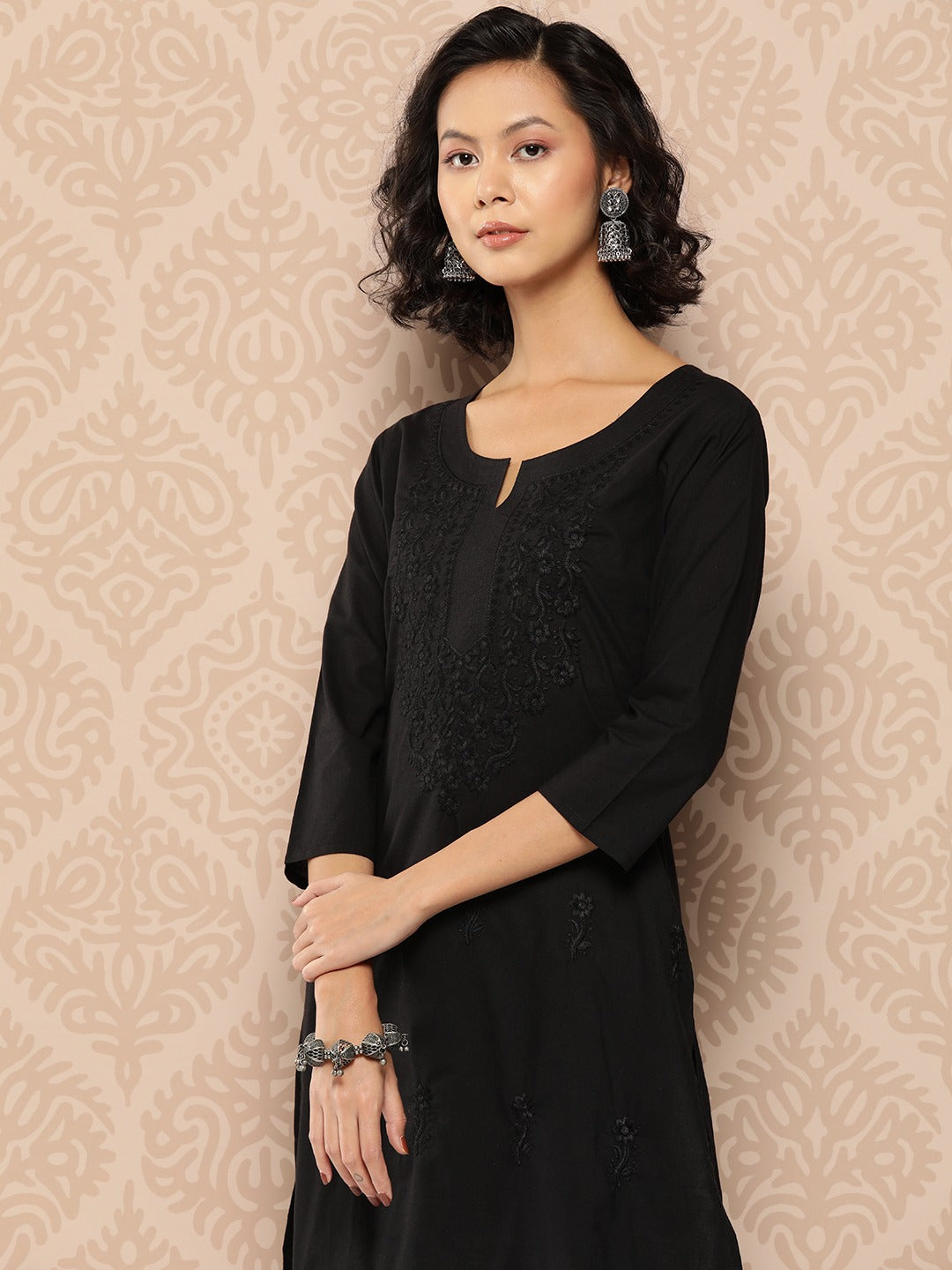 Yufta Black Embroidered Chikankari Cotton Kurta - Swadesiicart