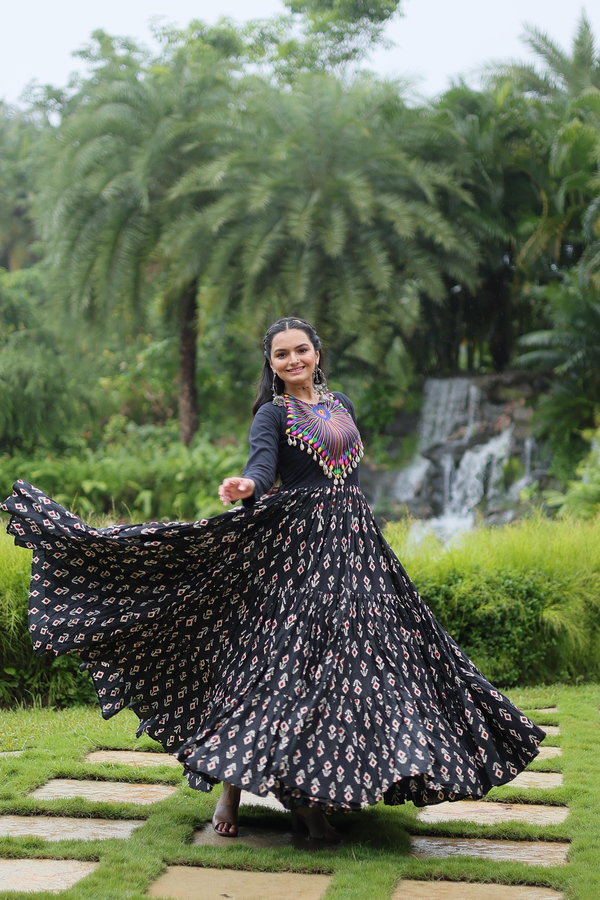 Lorenvalley Black Cotton Printed With Kutchi Gamthi Work and Kodi Lace Gown | Swadesiicart