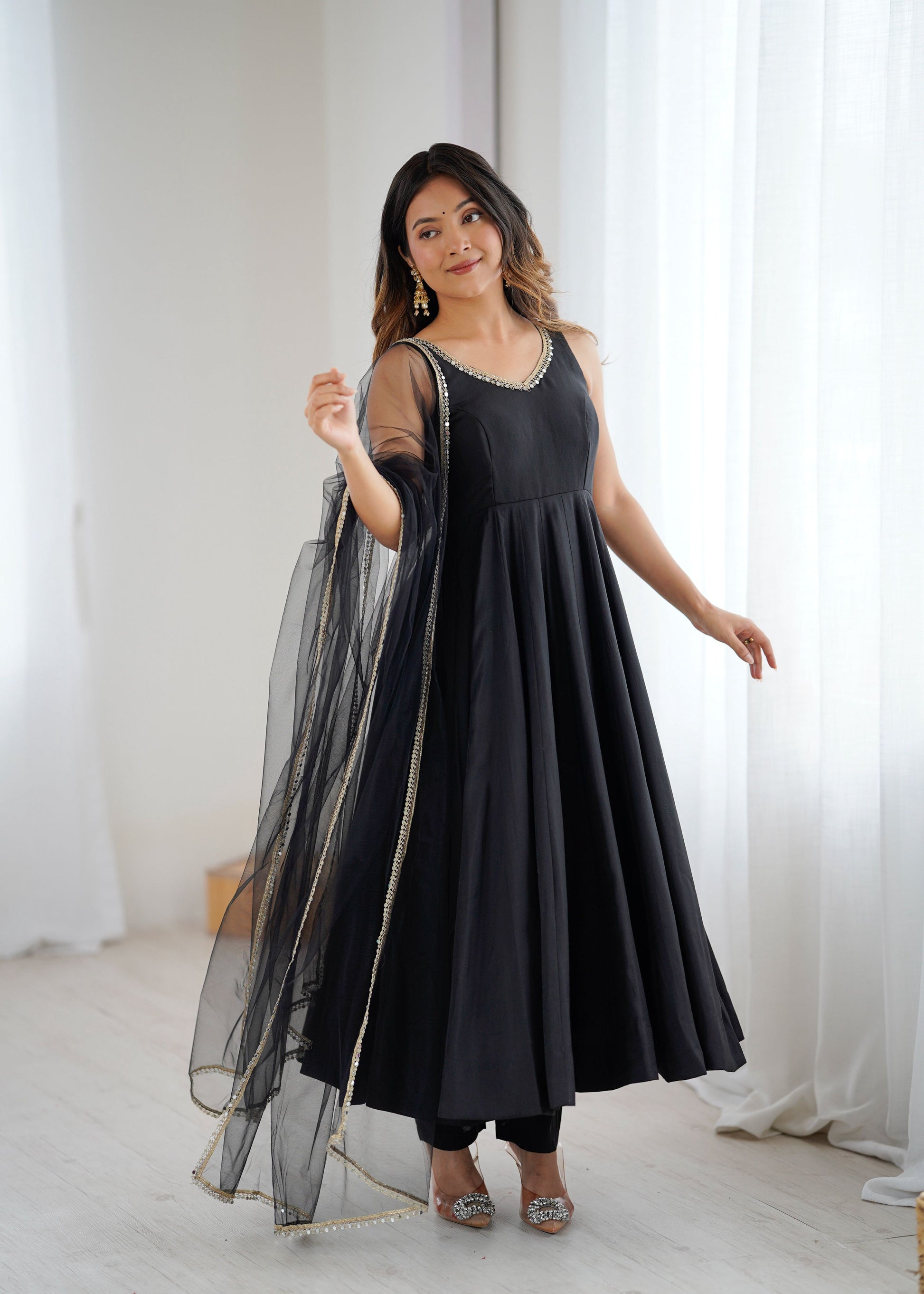 Lorenvalley Fashion Black Pure Romansilk Chanderi Fabric Yoke Fancy Lace Work Anarkali Kurta Pant With Dupatta Set - Swadesiicart