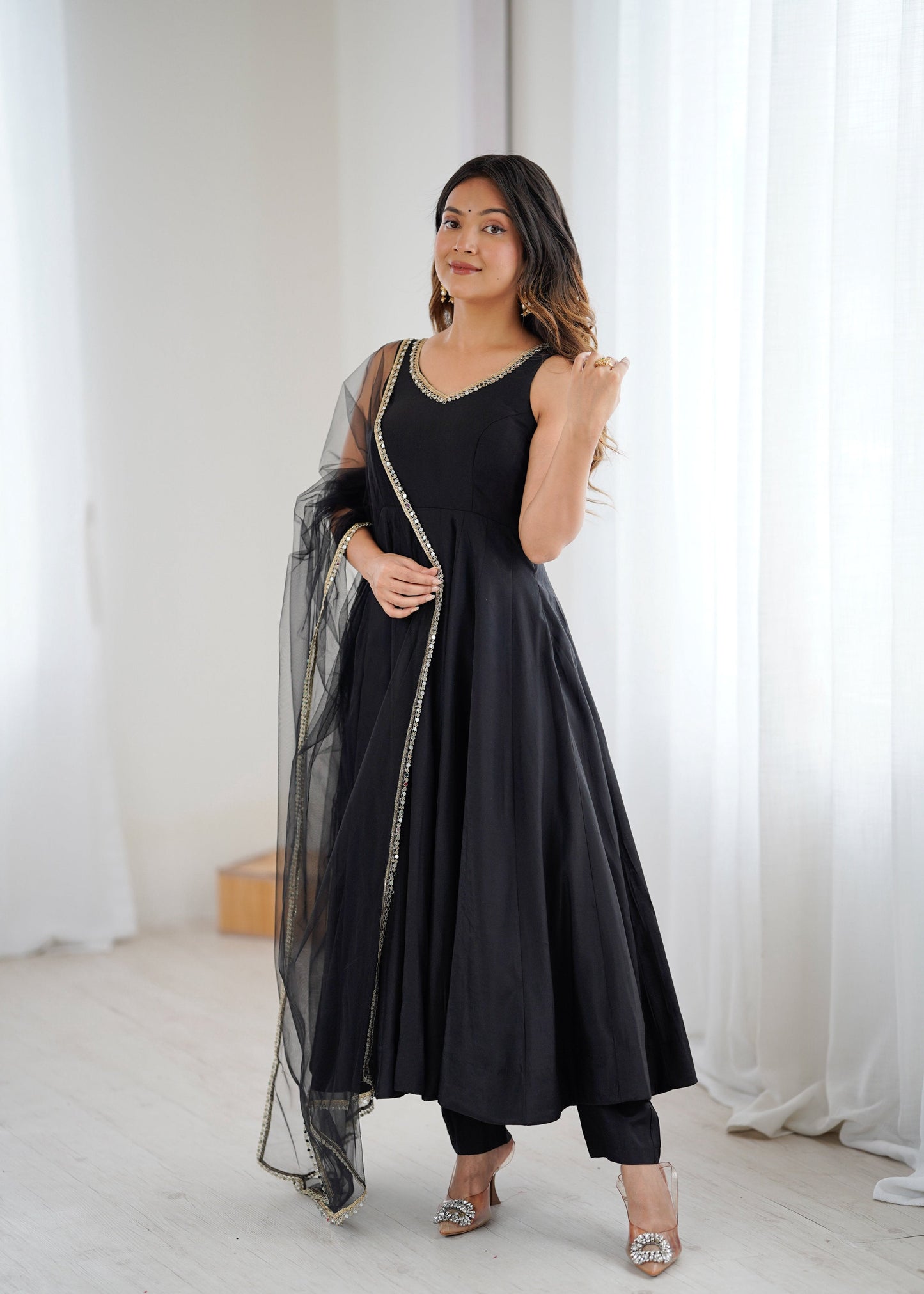 Lorenvalley Fashion Black Pure Romansilk Chanderi Fabric Yoke Fancy Lace Work Anarkali Kurta Pant With Dupatta Set - Swadesiicart