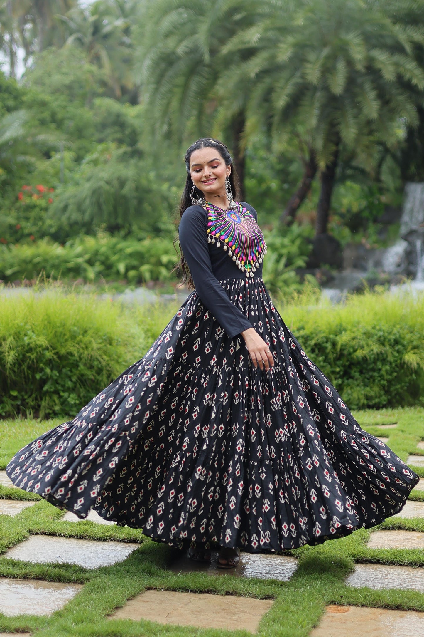 Lorenvalley Black Cotton Printed With Kutchi Gamthi Work and Kodi Lace Gown | Swadesiicart