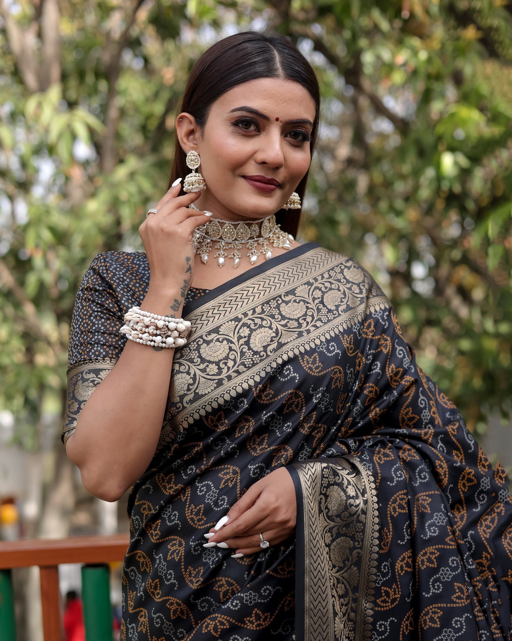 Lorenvalley Premium Bandhej Patola Silk Sarees with kanchi Borders and Contrast Zari Weaving borders Saree - Black - Swadesiicart