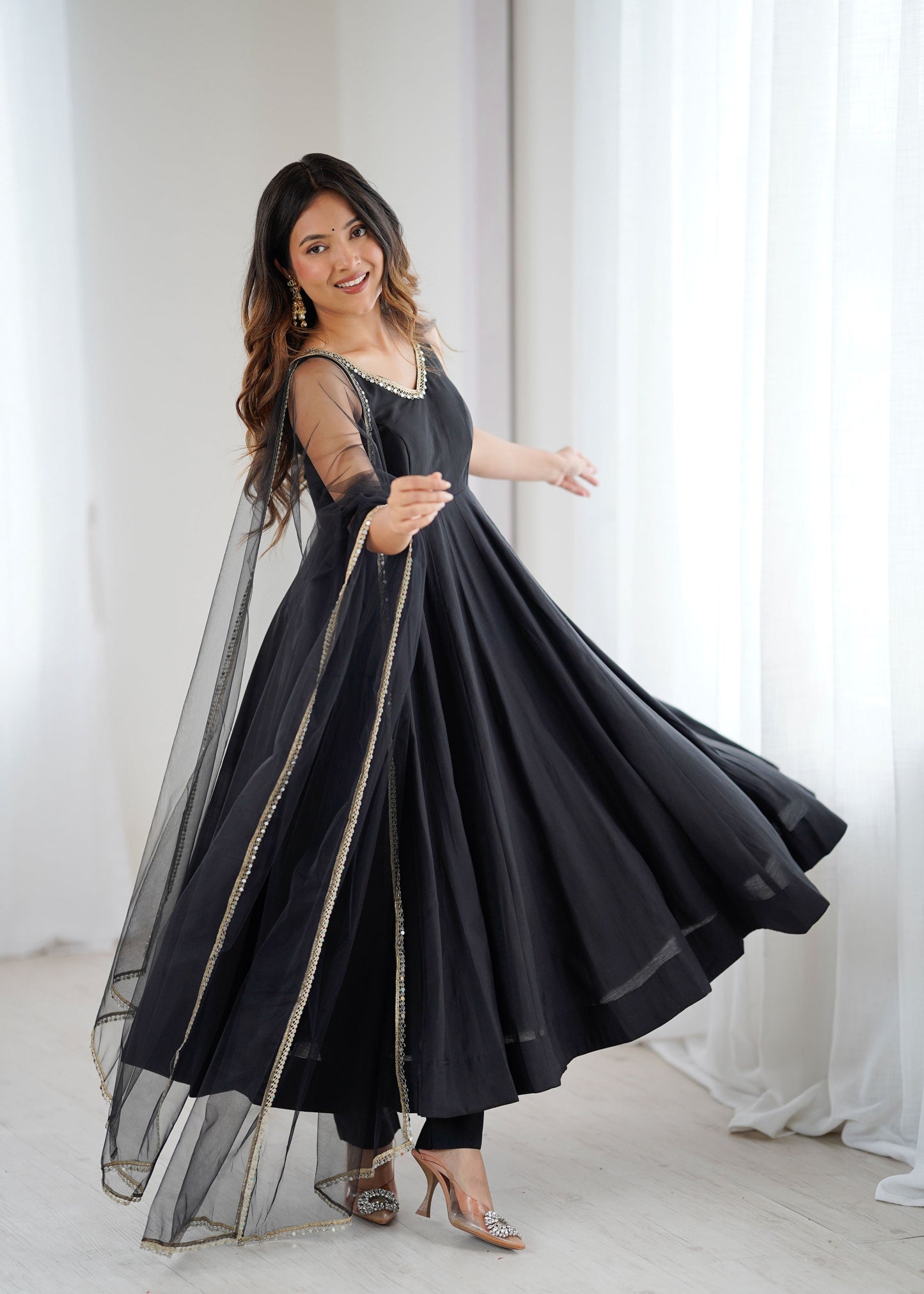 Lorenvalley Fashion Black Pure Romansilk Chanderi Fabric Yoke Fancy Lace Work Anarkali Kurta Pant With Dupatta Set - Swadesiicart