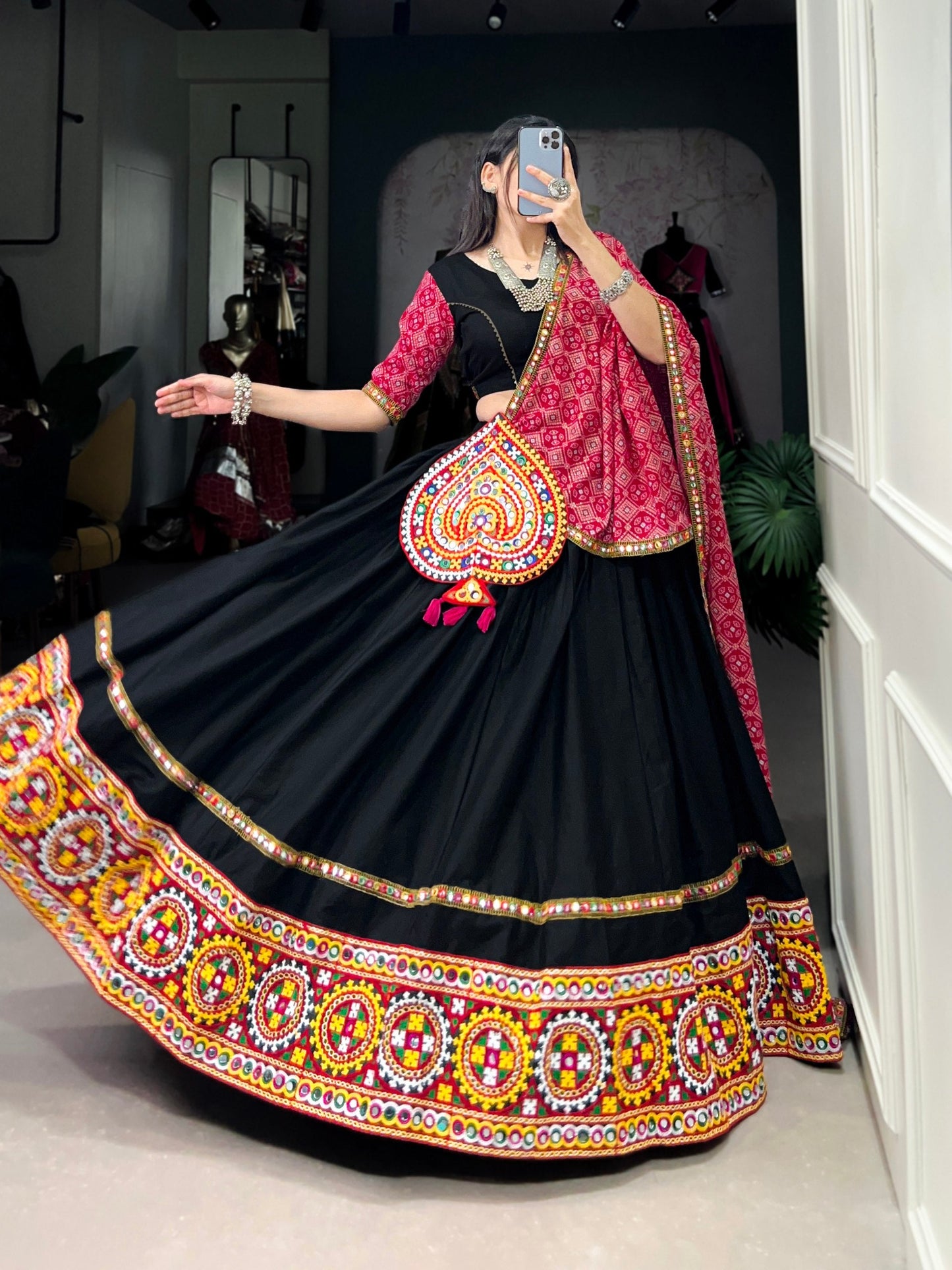 Lorenvalley Black Pure CottonPlain And Original Mirror Gamthi Work Lace Border Lehenga Choli with Dupatta | Swadesiicart