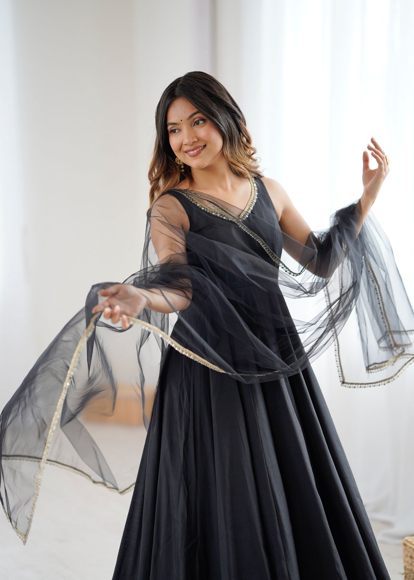 Lorenvalley Fashion Black Pure Romansilk Chanderi Fabric Yoke Fancy Lace Work Anarkali Kurta Pant With Dupatta Set - Swadesiicart