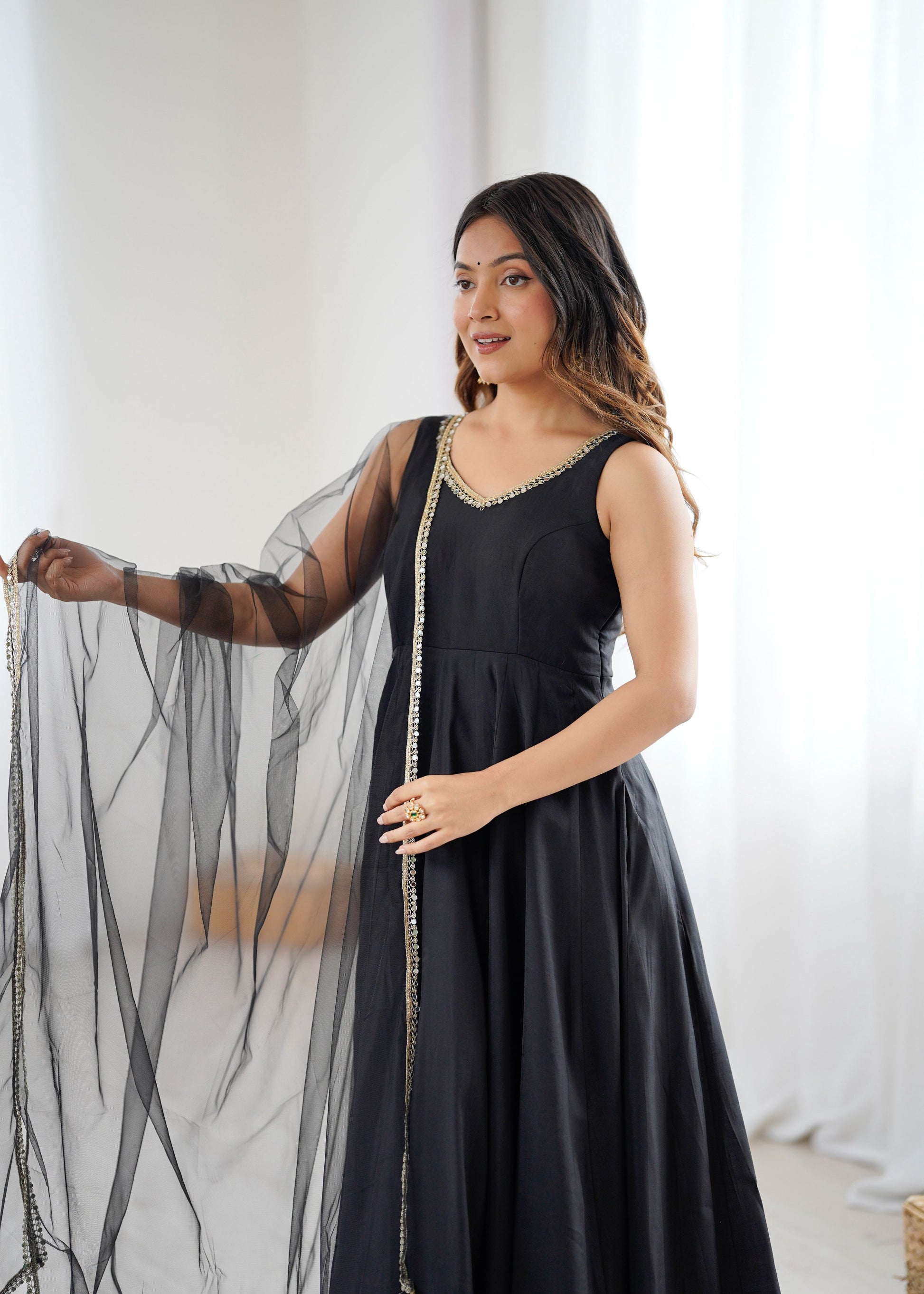 Lorenvalley Fashion Black Pure Romansilk Chanderi Fabric Yoke Fancy Lace Work Anarkali Kurta Pant With Dupatta Set - Swadesiicart