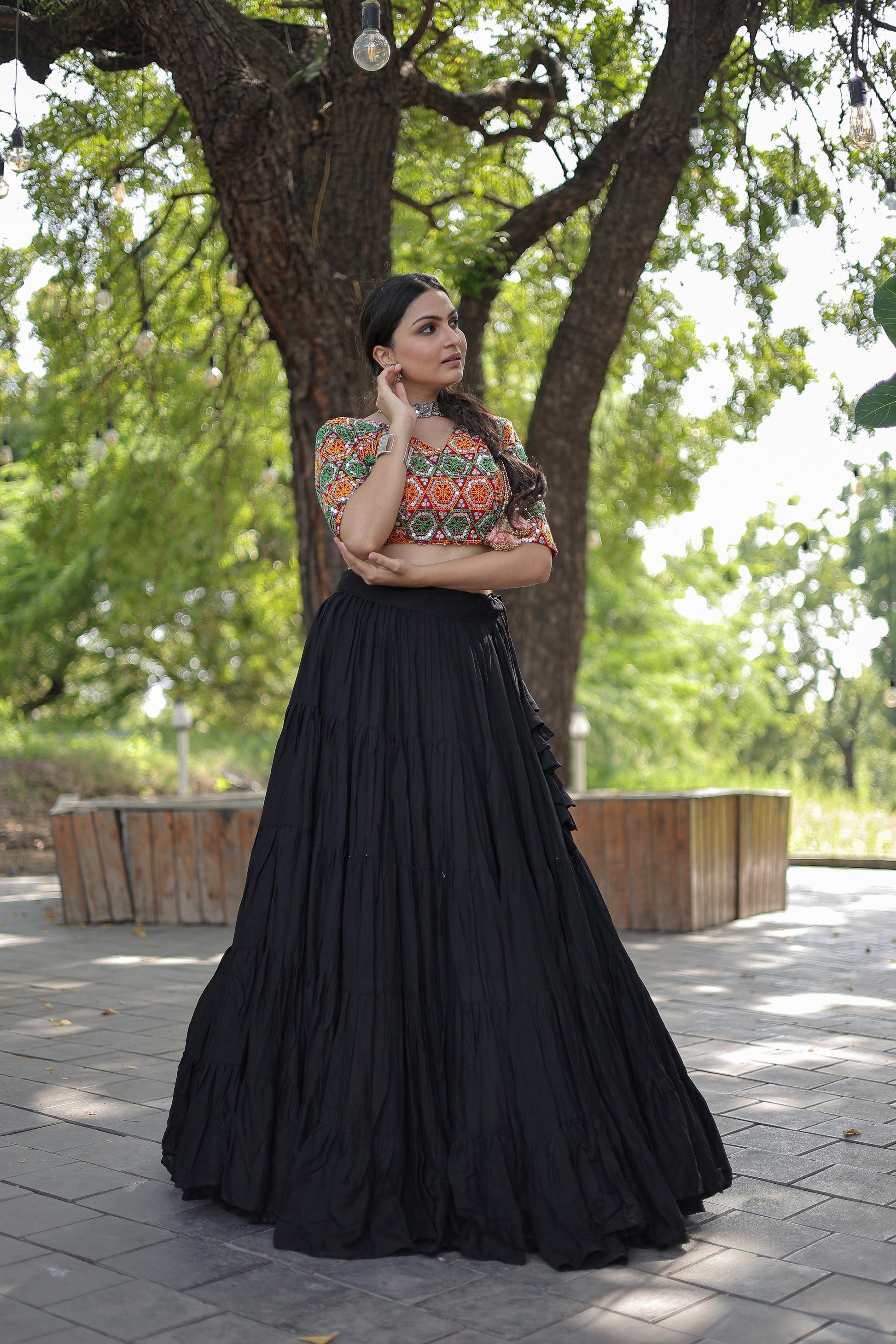Lorenvalley Black Premium Rayon Lehenga with Georgette Embroidered Traditional Thread work Choli | Swadesiicart