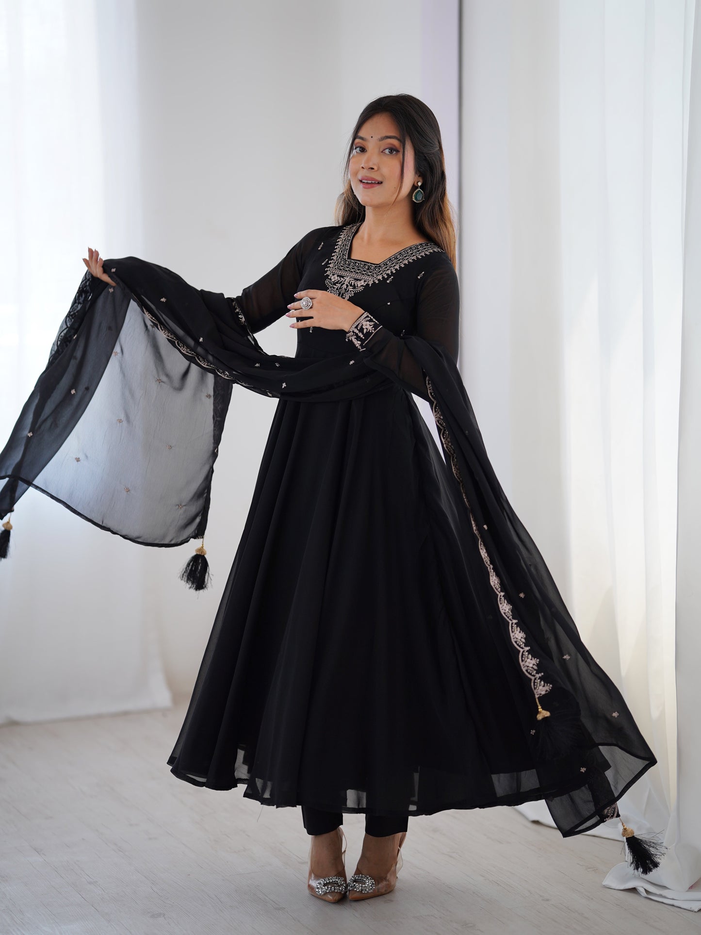 Lorenvalley Black Faux Georgette Fancy Embroidery Beads And Jari Work Anarkali Kurta Palazzo With Dupatta Set | Swadesiicart