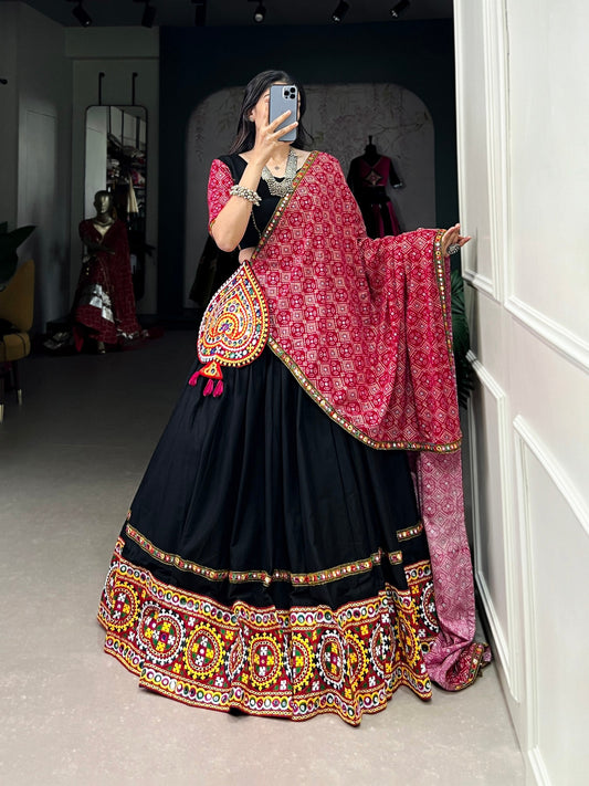 Lorenvalley Black Pure CottonPlain And Original Mirror Gamthi Work Lace Border Lehenga Choli with Dupatta | Swadesiicart