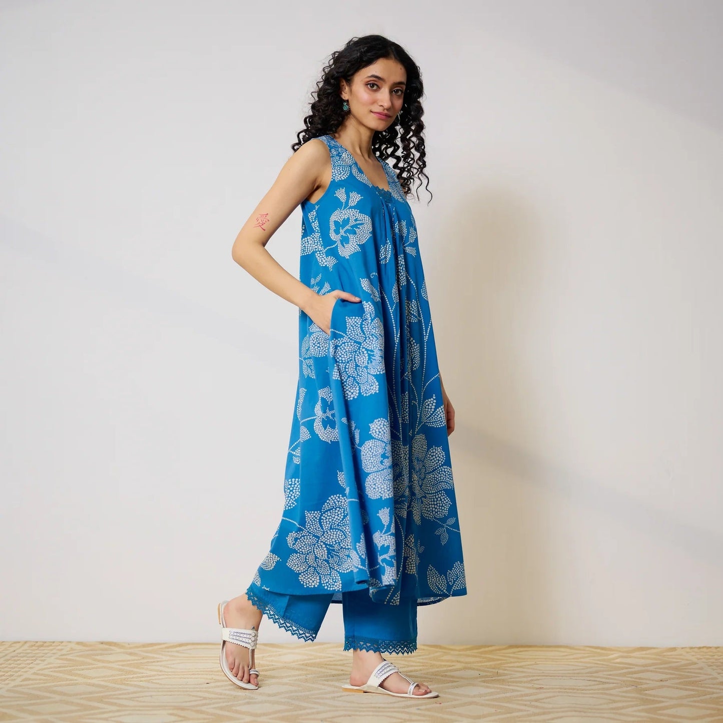 Pimu Women Floral Printed Pleated Pure Cotton Kurta with Palazzos-Blue - Swadesiicart