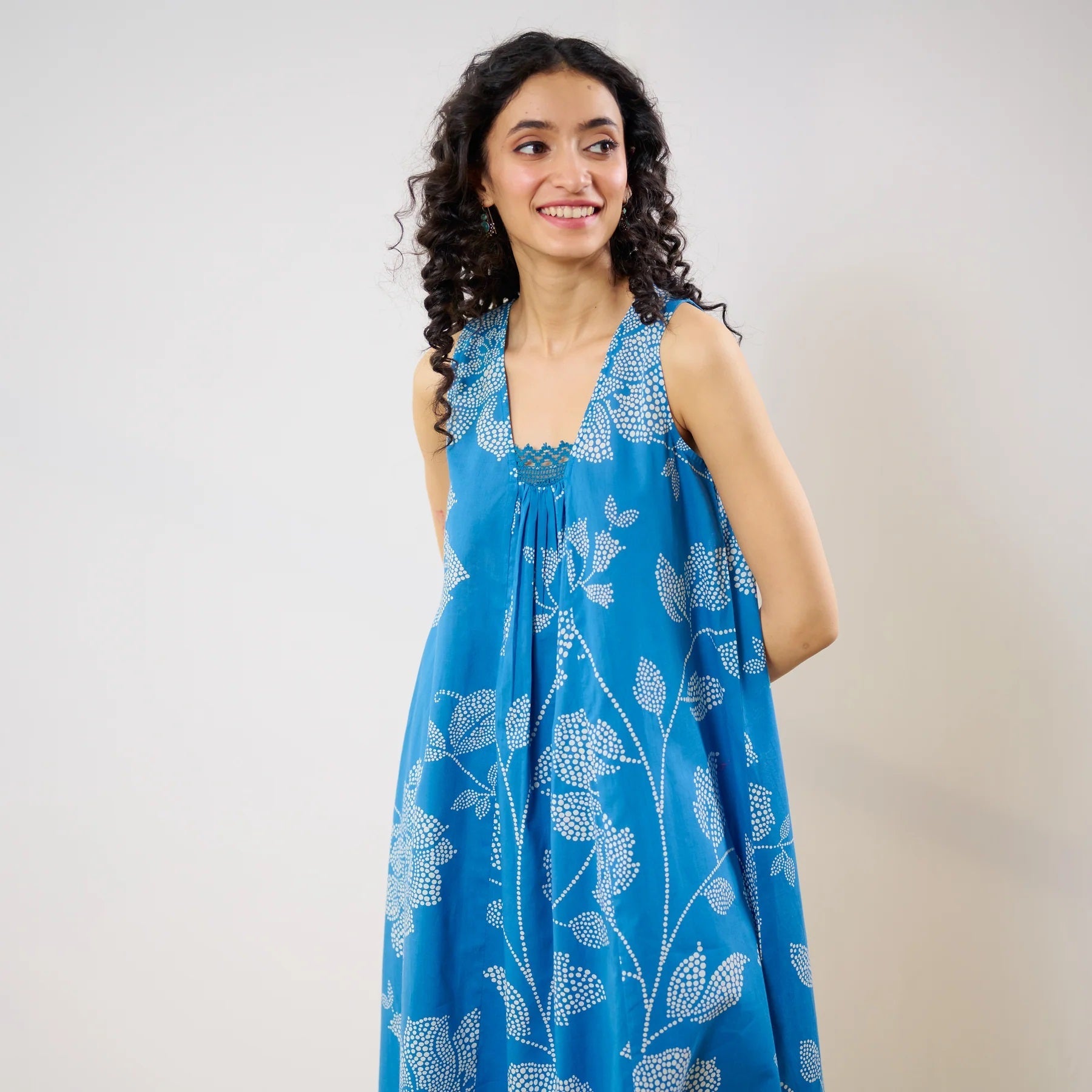 Pimu Women Floral Printed Pleated Pure Cotton Kurta with Palazzos-Blue - Swadesiicart