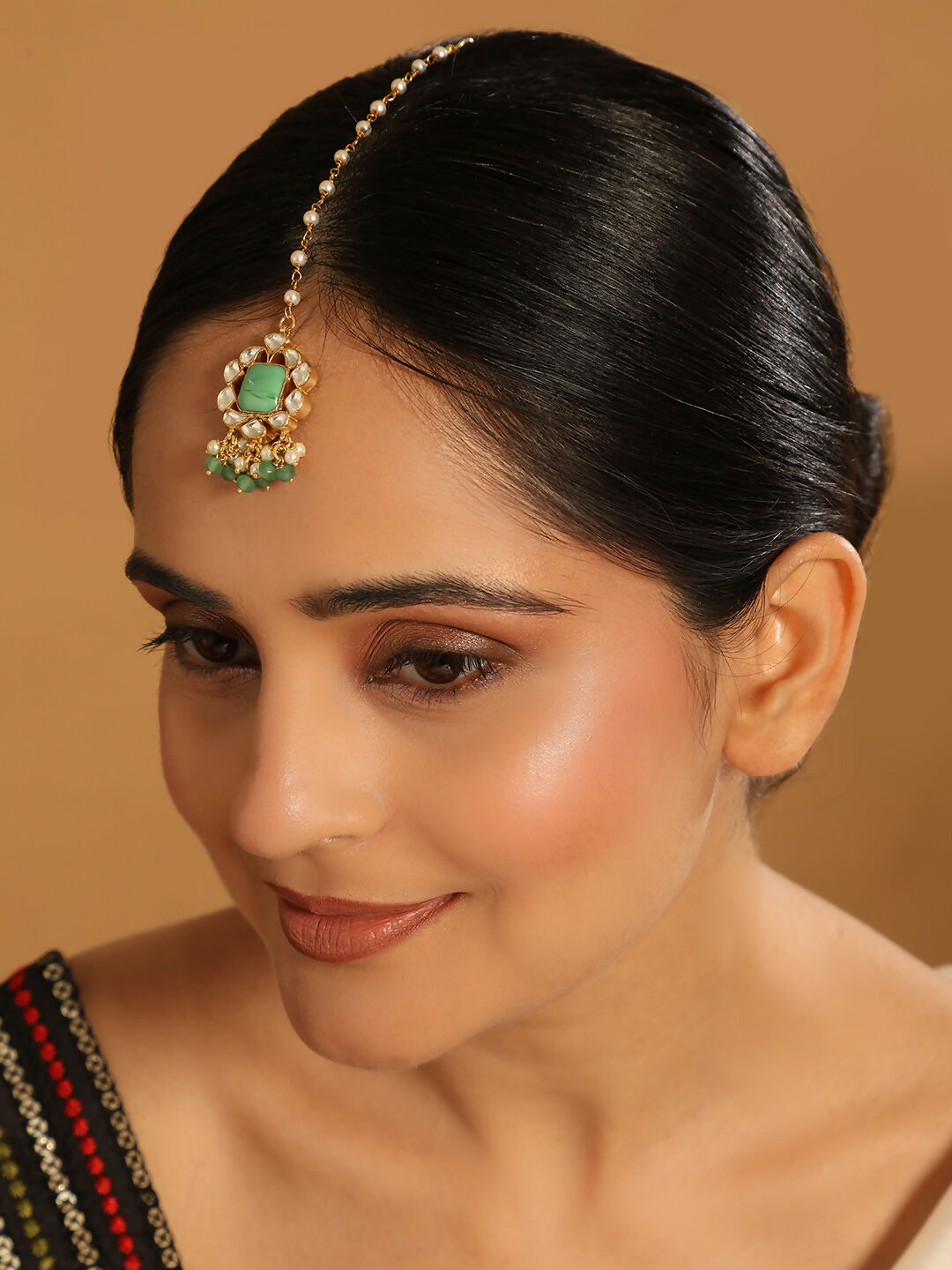 Nuyug 22K Gold-Plated Kundan & Green Stone Embellished Maang Tikka Head Jewellery | Swadesiicart