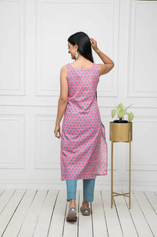 Myshka Women Pink Solid Cotton Straight Round Neck Kurtas - Swadesiicart