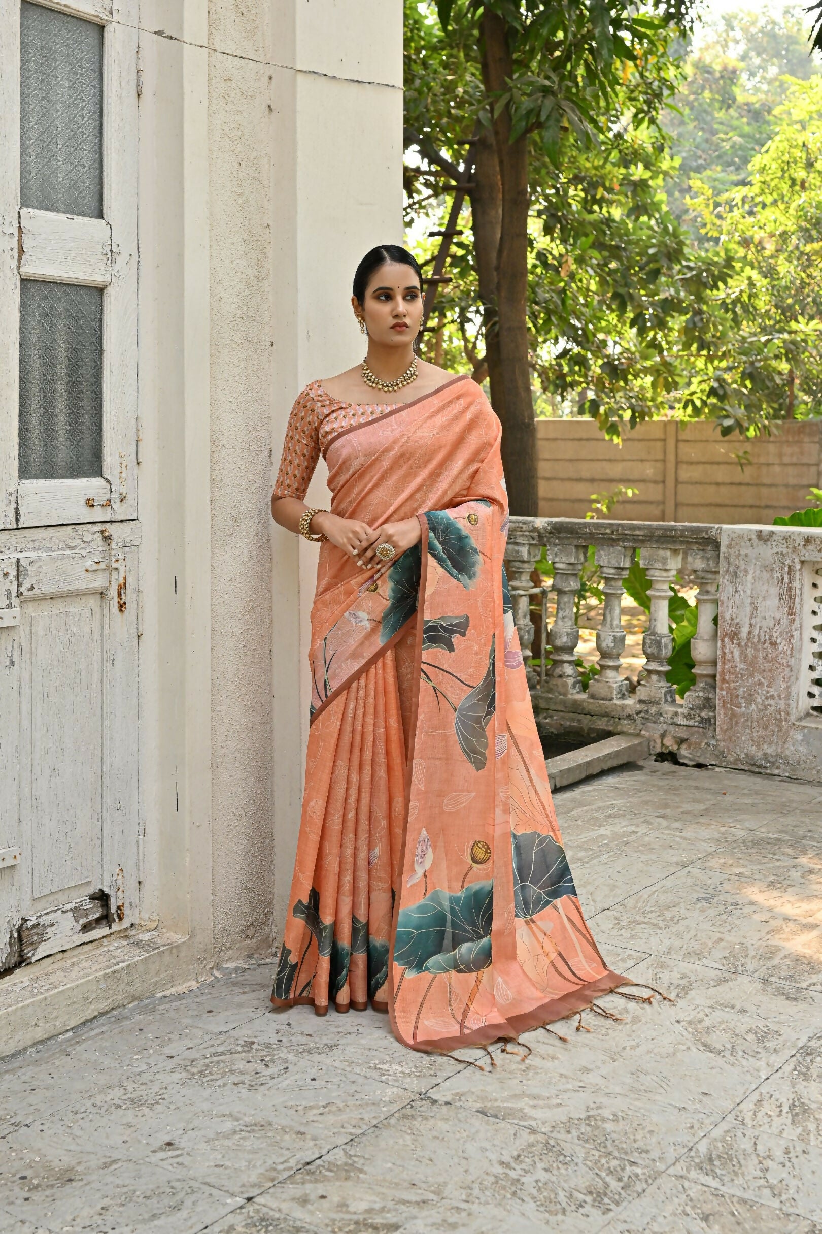 Vishnu Weaves Women's Orange Cotton Silk Saree with Blouse - Swadesiicart