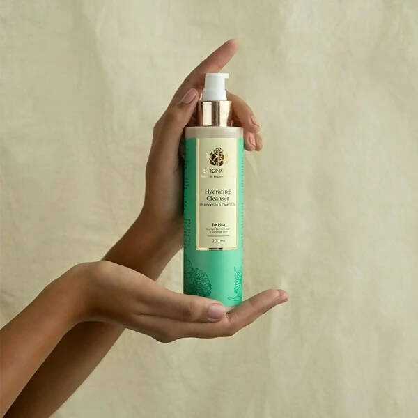 Sri Sri Tattva Hydrating Cleanser - Swadesiicart