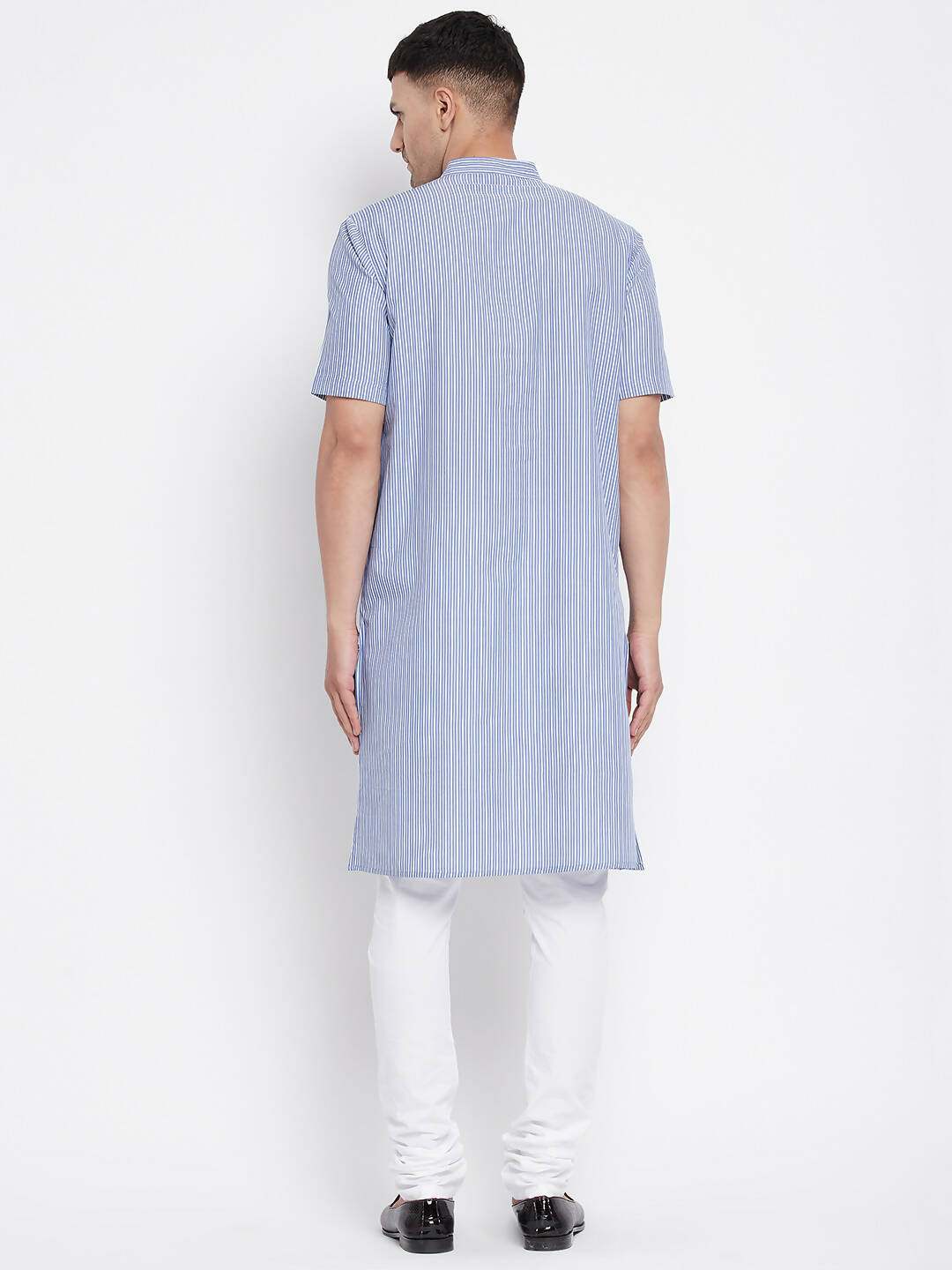 Even Apparels Blue Men's H/S Pure Cotton Kurta With Band Collar | Swadesiicart