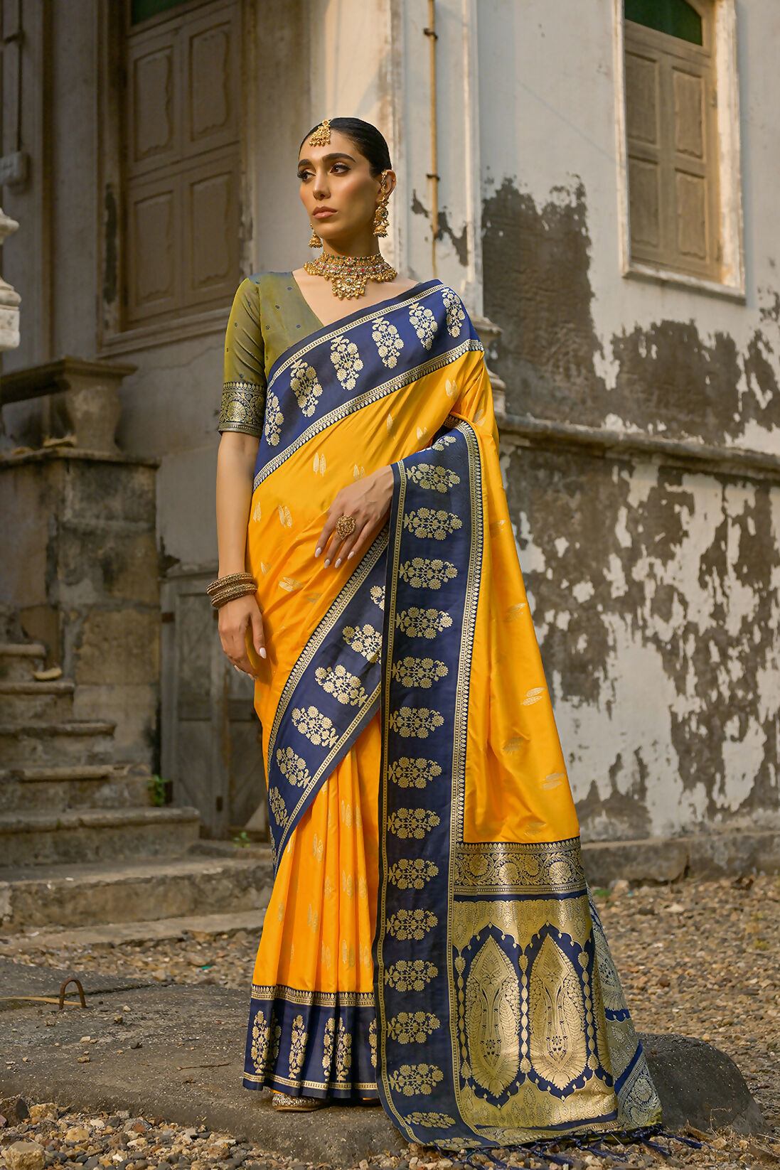 Vishnu Weaves Women's Yellow Kanchi Silk Woven Saree with Blouse - Swadesiicart