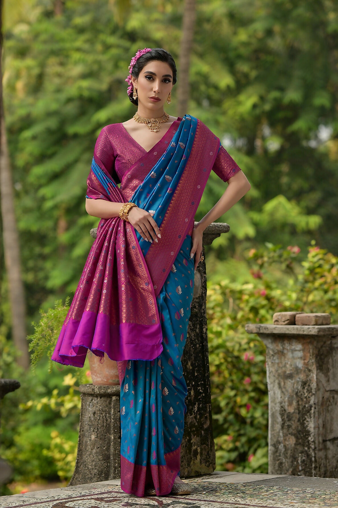 Vishnu Weaves Women's Blue Banarasi Silk Zari Woven Saree with Blouse - Swadesiicart