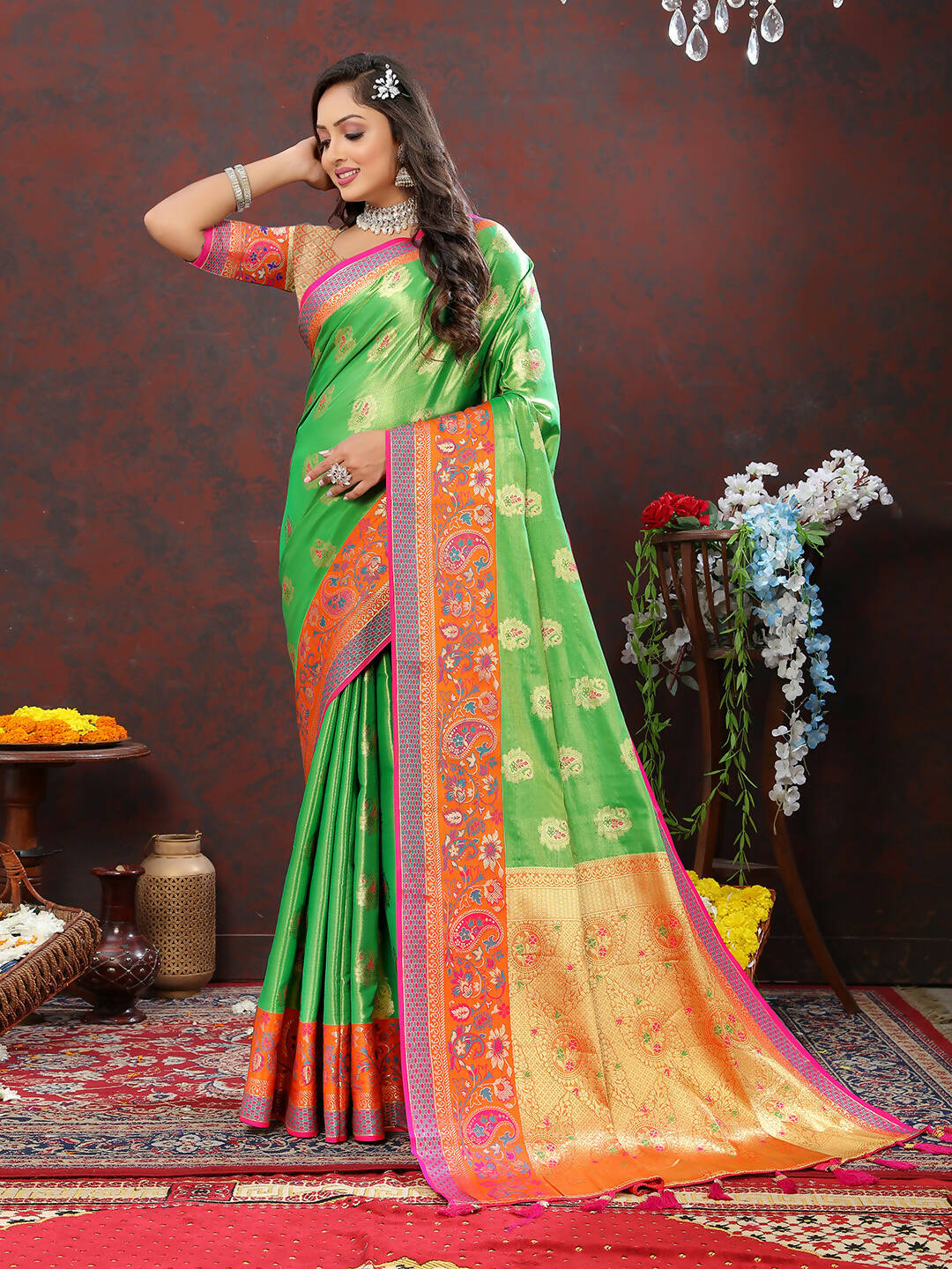 Lorenvalley Fashion Navyblue Kanjivaram Silk Woven Design with Zari Weaving Saree - Swadesiicart