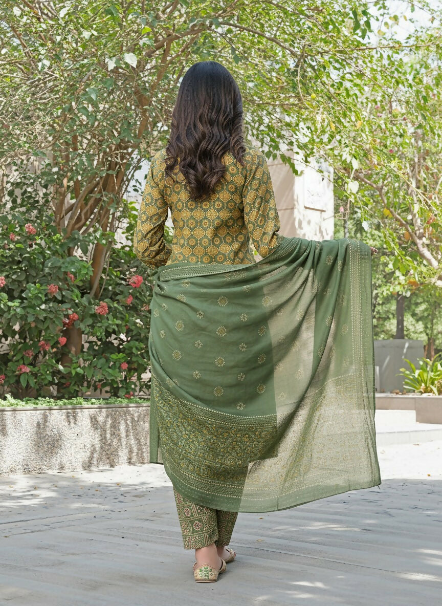 BulBul Aaliya Green Elegance Cotton Kurta Set with Embroidered Organza Dupatta - Swadesiicart