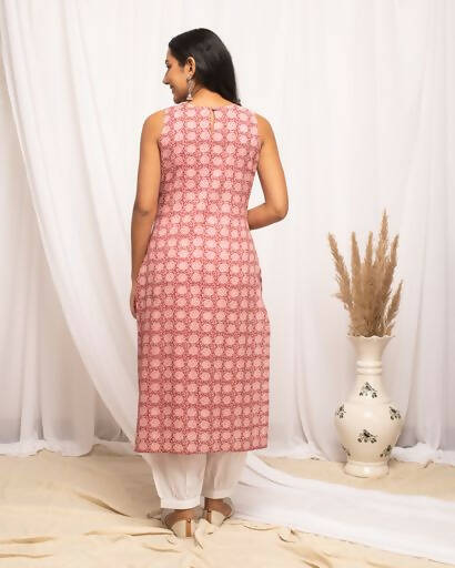 FIORRA Women's Floral Printed Pink Cotton Straight Kurta - Swadesiicart