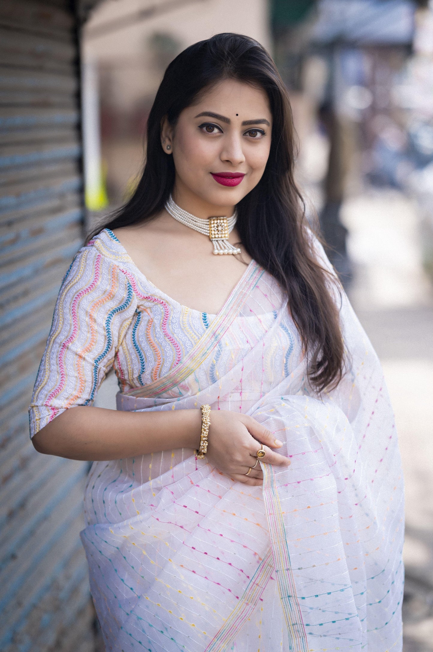 White Organza Thread Saree with Unstitched Blouse - Hiral Fashion | Swadesiicart