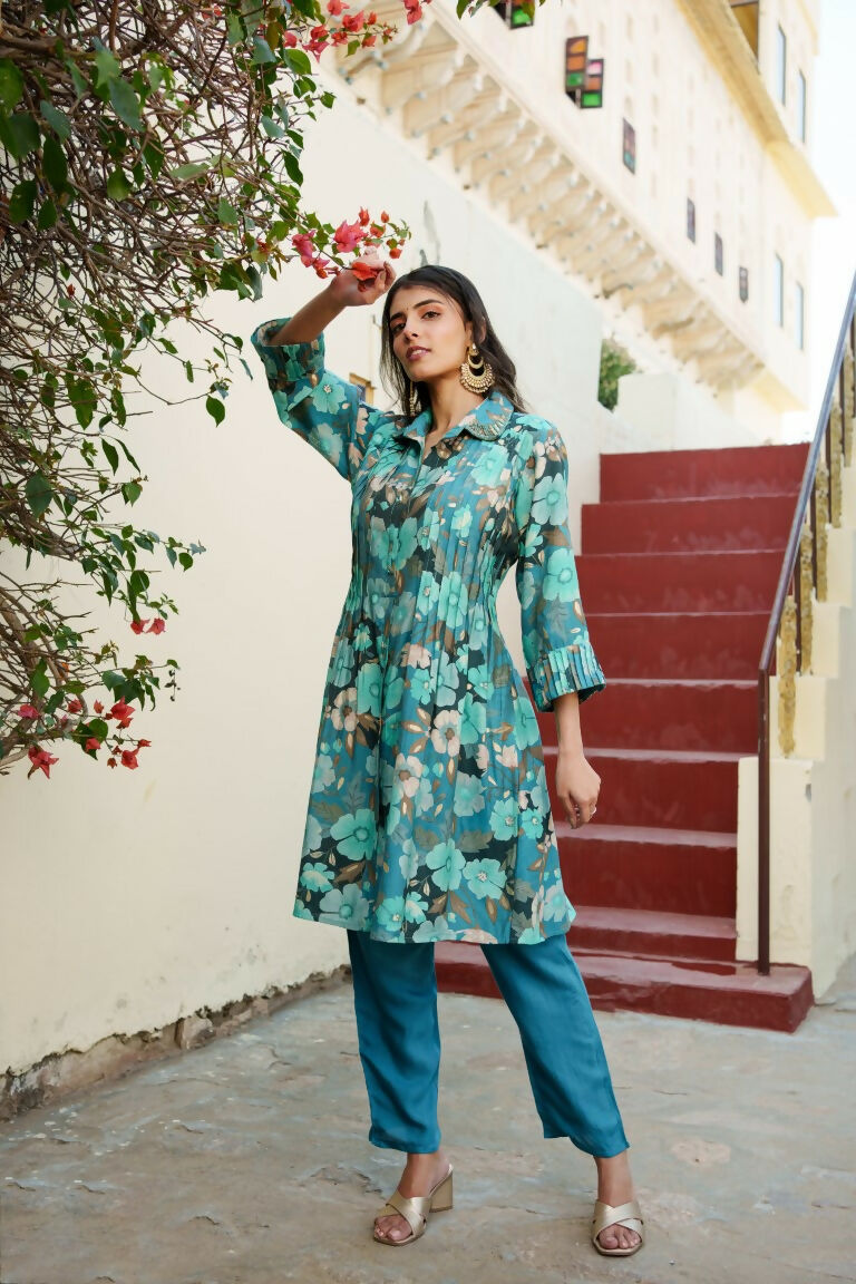 Vaasva Women Teal Muslin Tucks Kurta & Pant Set | Swadesiicart